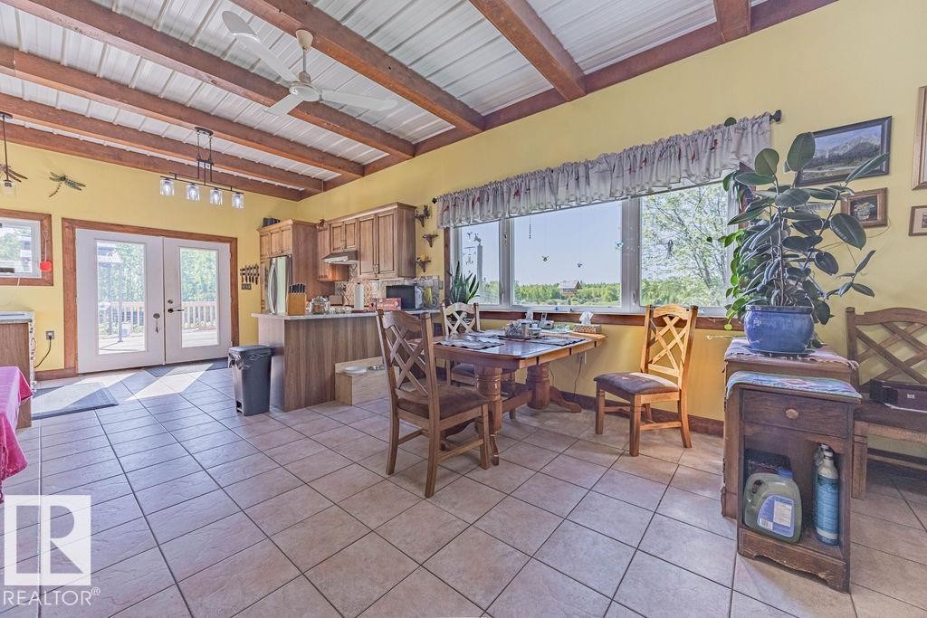 58031 Range Road 21, Rural Barrhead County, AB - Indoor