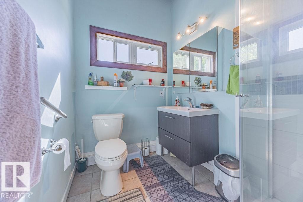 58031 Range Road 21, Rural Barrhead County, AB - Indoor Photo Showing Bathroom