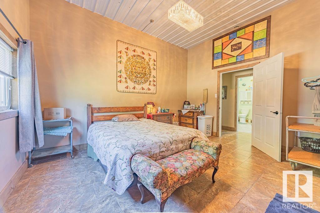 58031 Range Road 21, Rural Barrhead County, AB - Indoor Photo Showing Bedroom