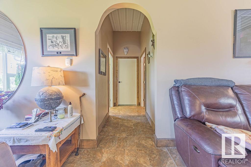 58031 Range Road 21, Rural Barrhead County, AB - Indoor Photo Showing Other Room