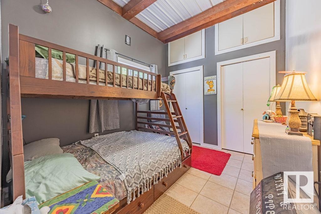 58031 Range Road 21, Rural Barrhead County, AB - Indoor Photo Showing Bedroom