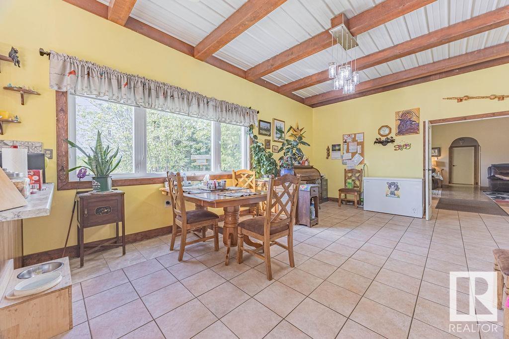 58031 Range Road 21, Rural Barrhead County, AB - Indoor