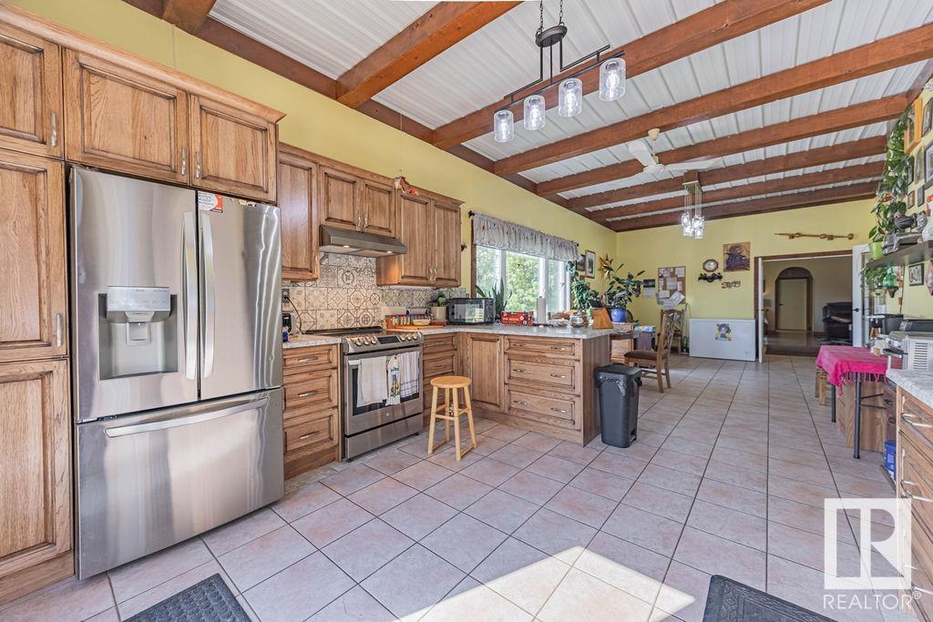58031 Range Road 21, Rural Barrhead County, AB - Indoor Photo Showing Kitchen