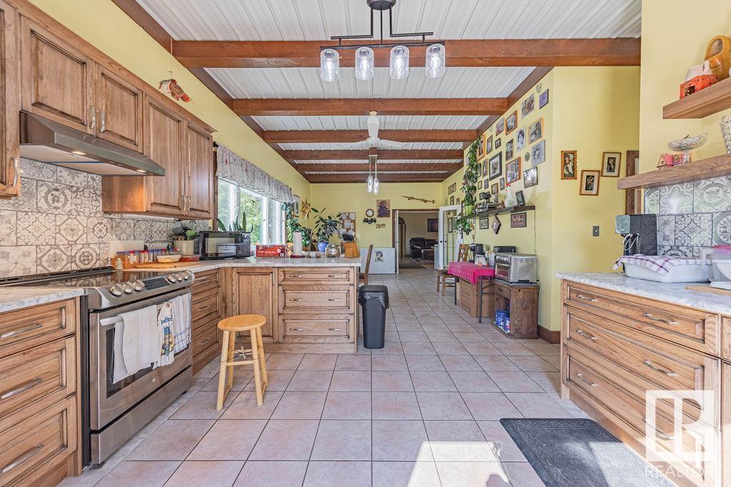 58031 Range Road 21, Rural Barrhead County, AB - Indoor Photo Showing Kitchen