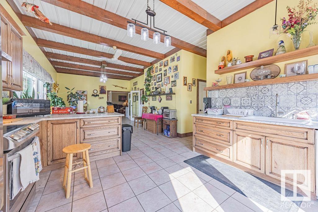 58031 Range Road 21, Rural Barrhead County, AB - Indoor