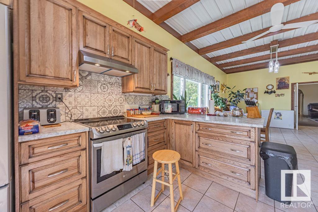 58031 Range Road 21, Rural Barrhead County, AB - Indoor Photo Showing Kitchen