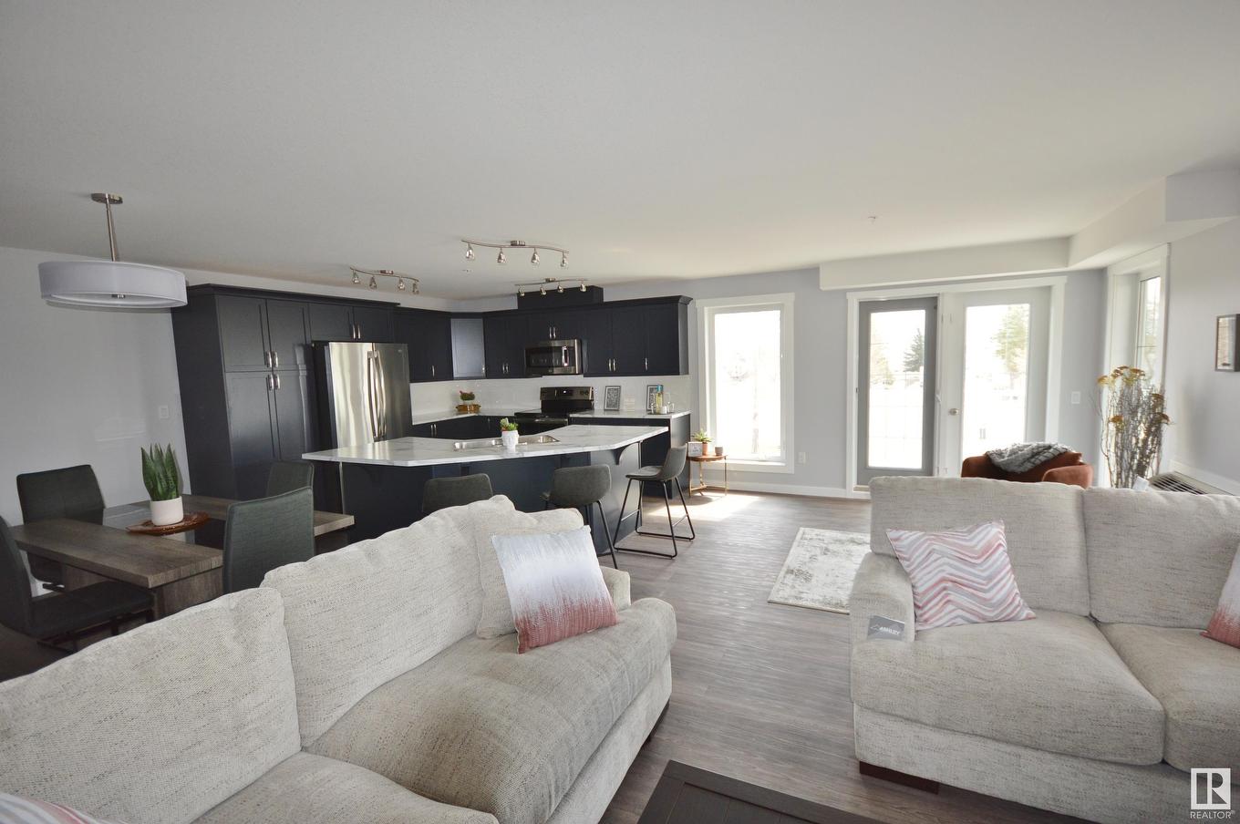 101 4110 43 Avenue, Bonnyville Town, AB - Indoor Photo Showing Living Room