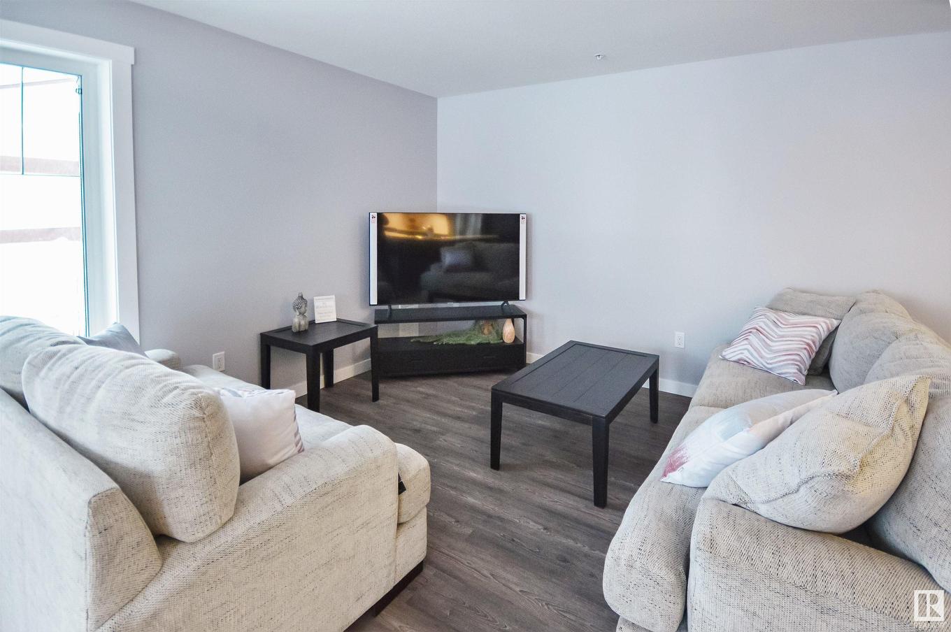 101 4110 43 Avenue, Bonnyville Town, AB - Indoor Photo Showing Living Room