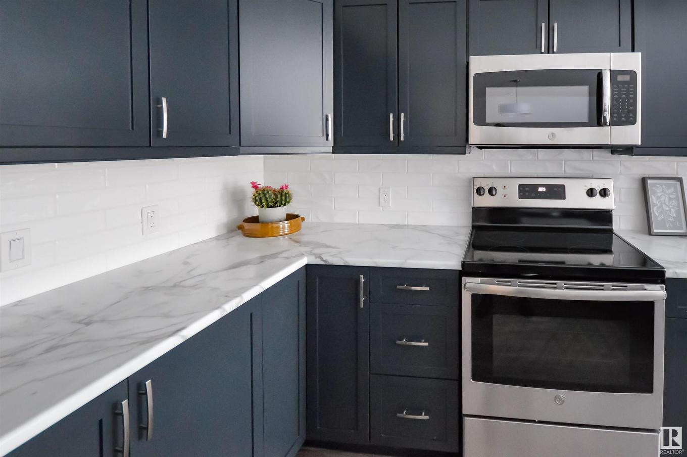 101 4110 43 Avenue, Bonnyville Town, AB - Indoor Photo Showing Kitchen