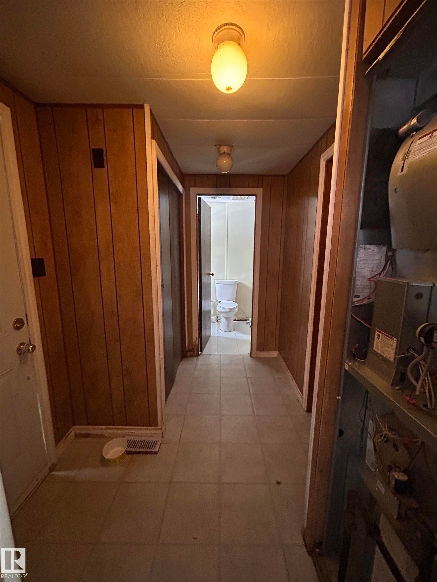 3260 Calling Lake Drive, Calling Lake, AB - Indoor Photo Showing Other Room