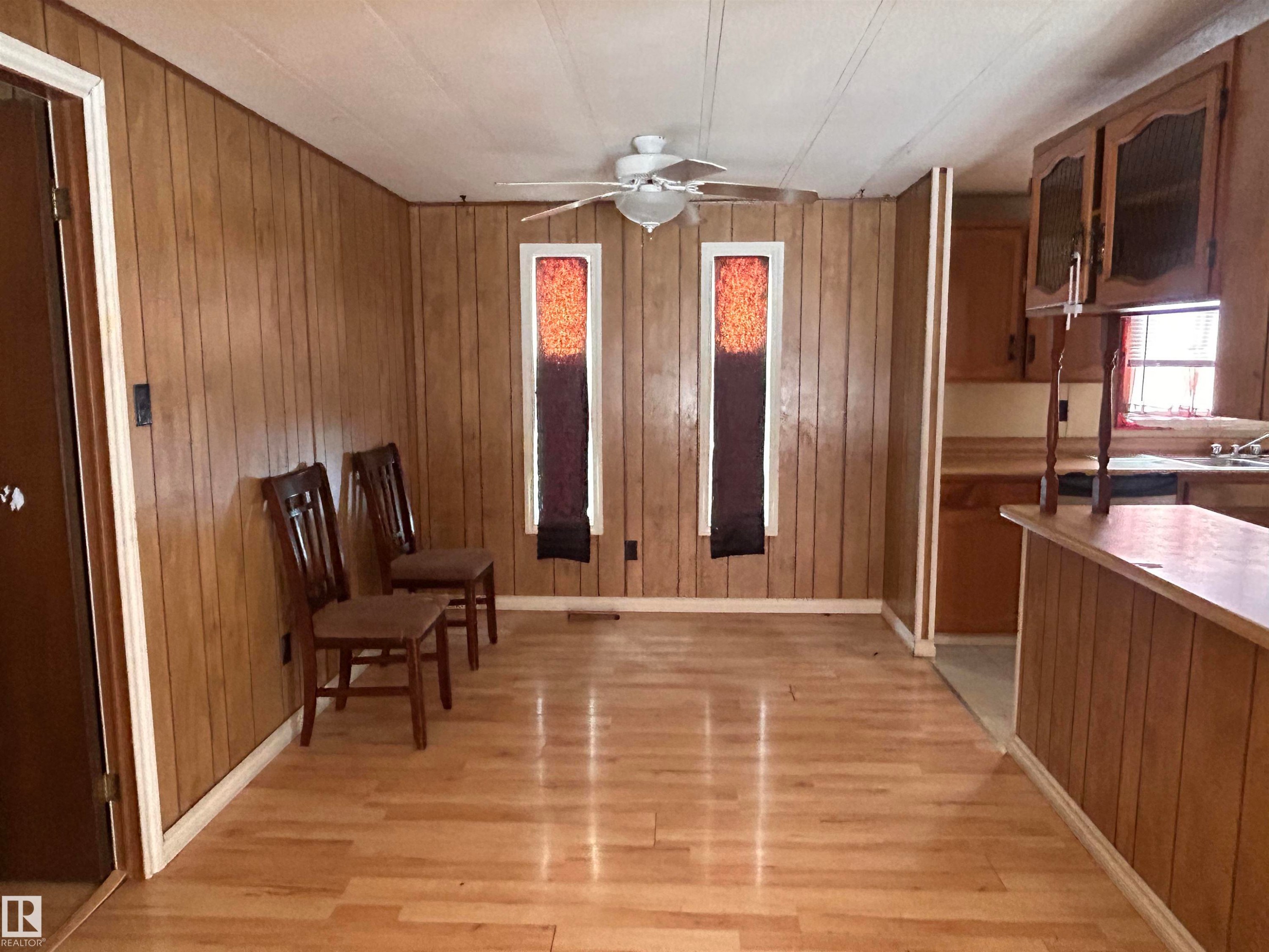 3260 Calling Lake Drive, Calling Lake, AB - Indoor Photo Showing Kitchen