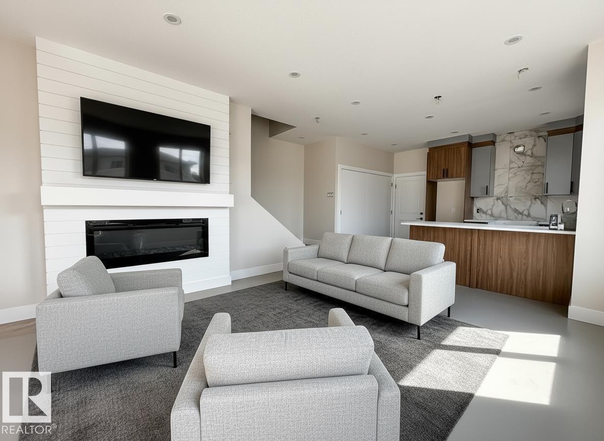 14807 98 Avenue, Edmonton, AB - Indoor Photo Showing Living Room With Fireplace