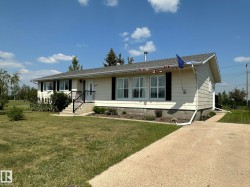 5210 54 Avenue Andrew, AB T0C 0C0