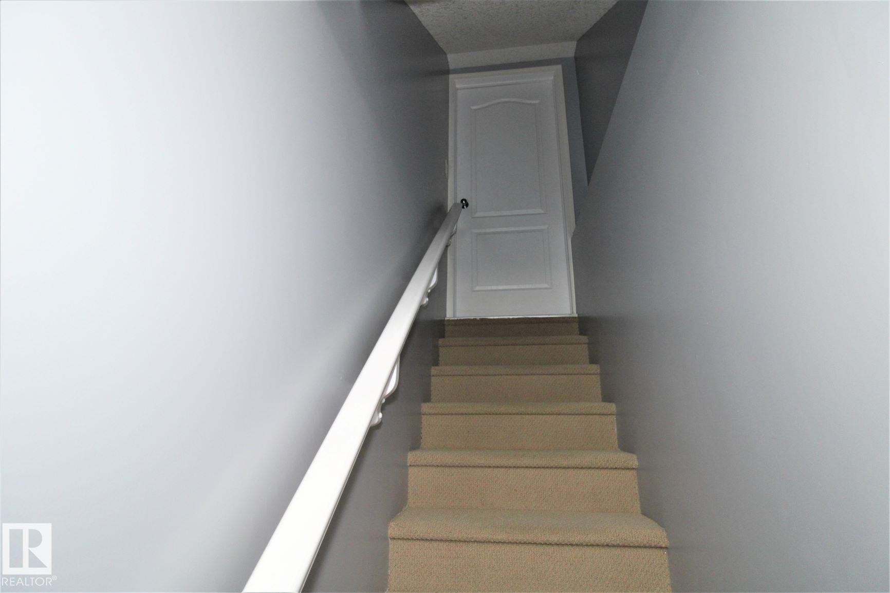 1218 37 Avenue Nw, Edmonton, AB - Indoor Photo Showing Other Room