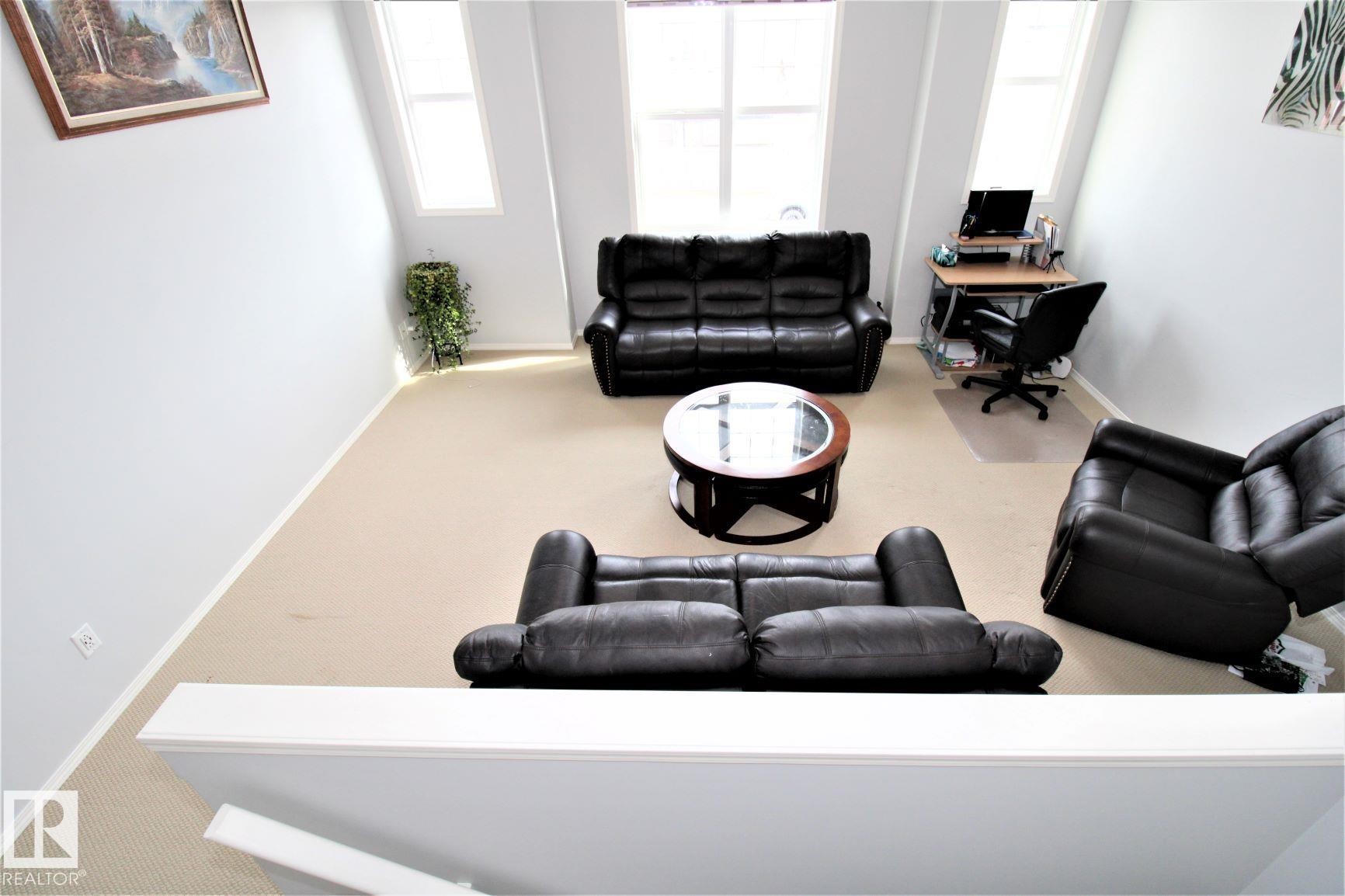 1218 37 Avenue Nw, Edmonton, AB - Indoor Photo Showing Other Room