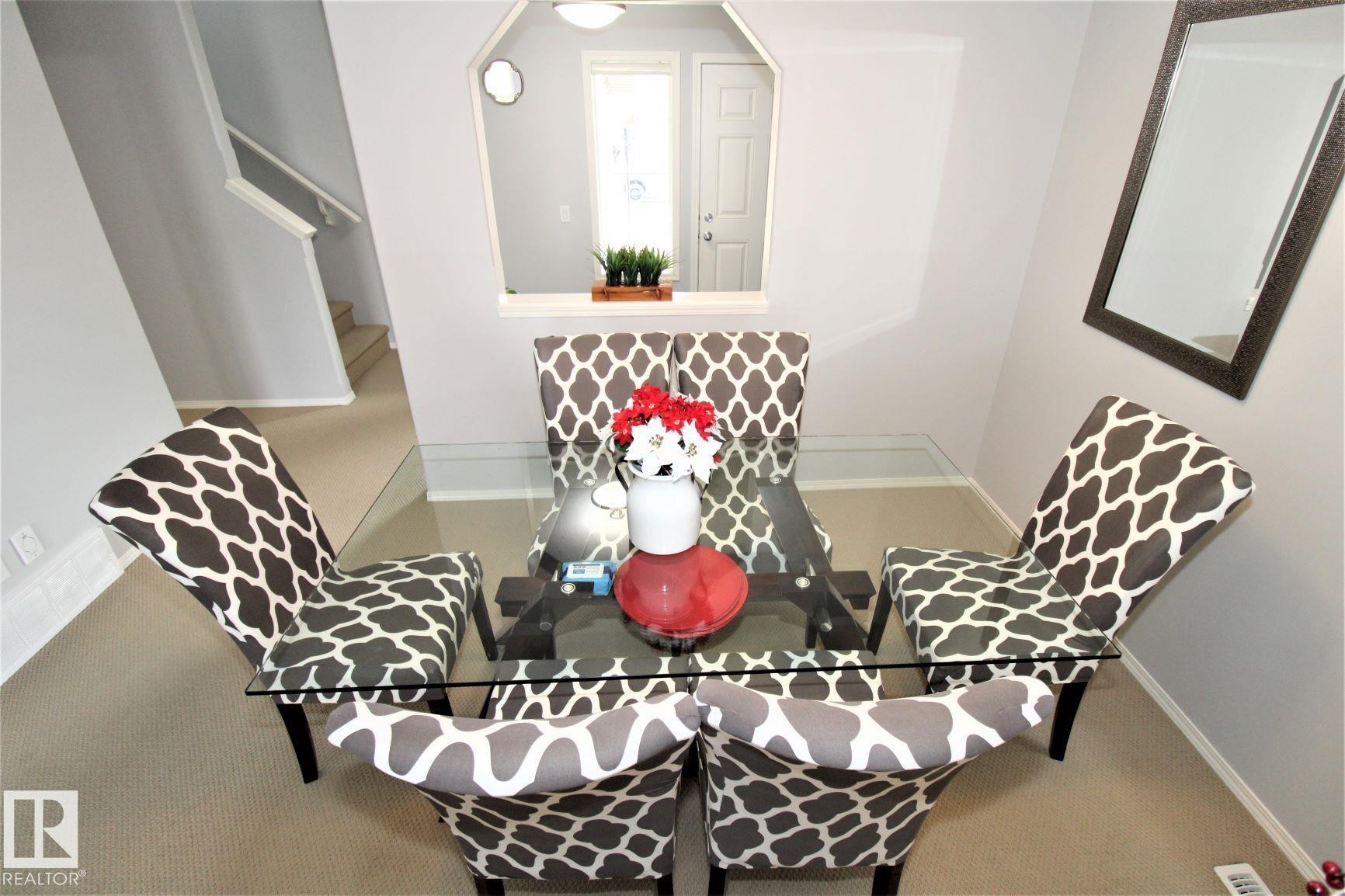 1218 37 Avenue Nw, Edmonton, AB - Indoor Photo Showing Other Room