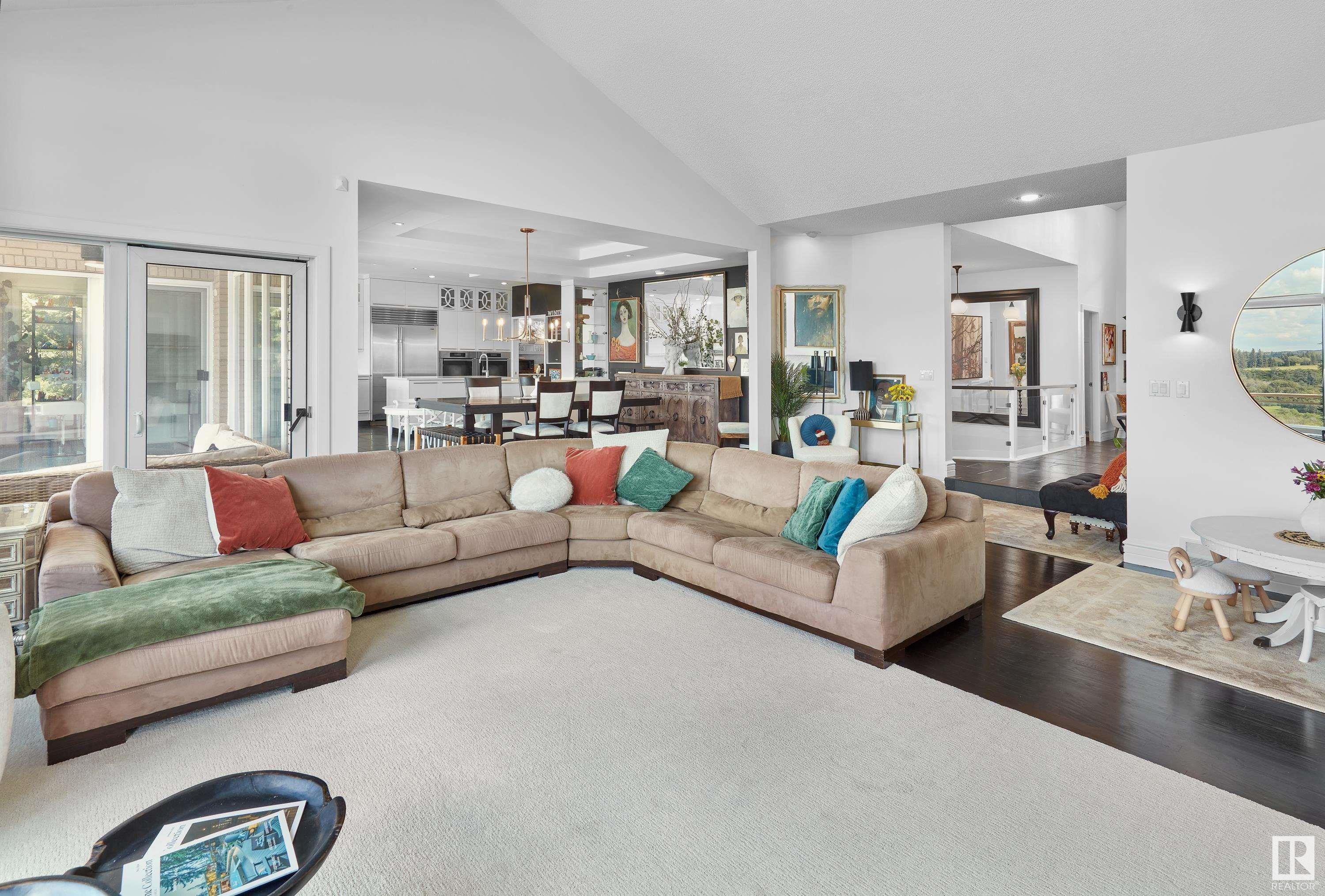 4804 154 Street, Edmonton, AB - Indoor Photo Showing Living Room