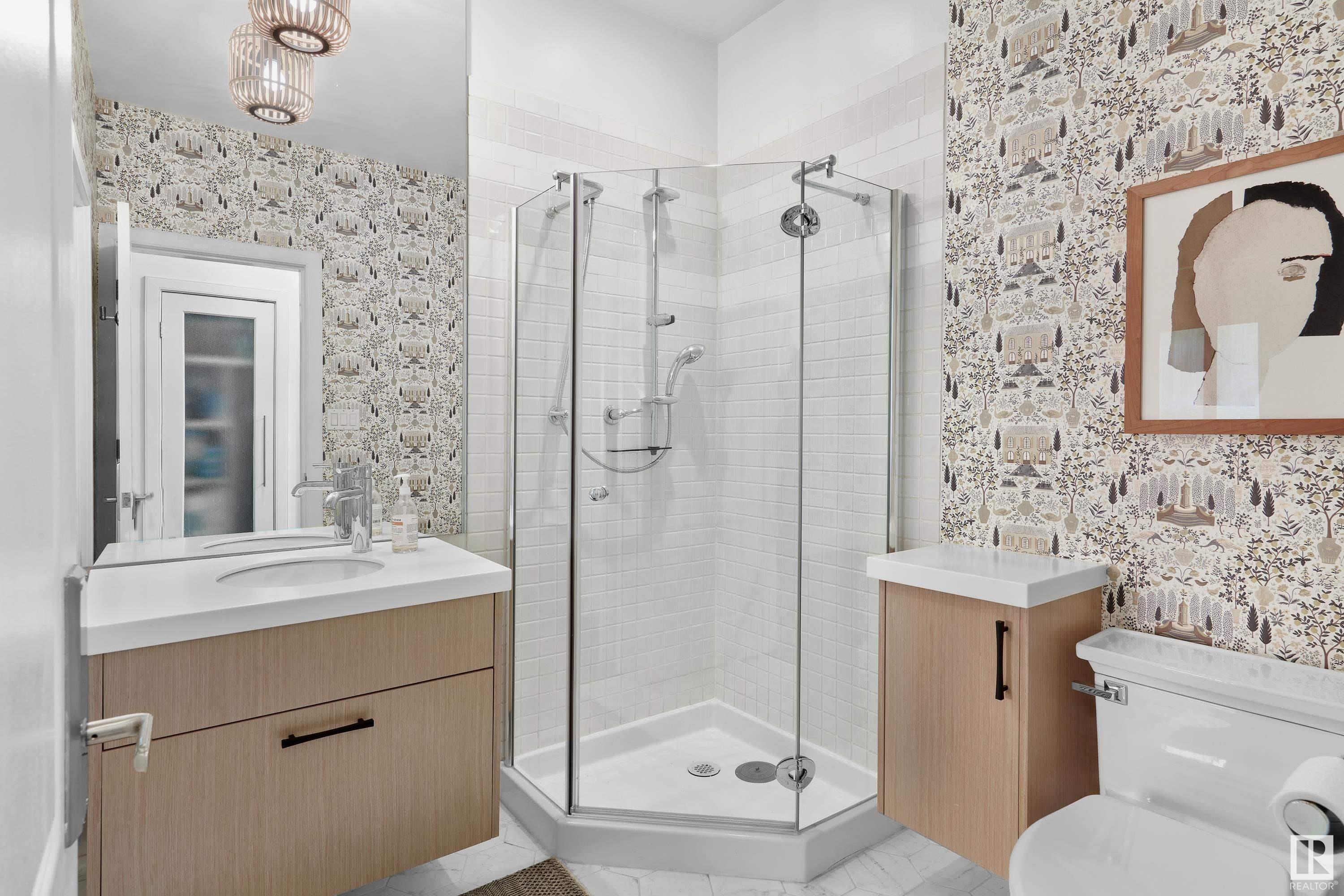 4804 154 Street, Edmonton, AB - Indoor Photo Showing Bathroom