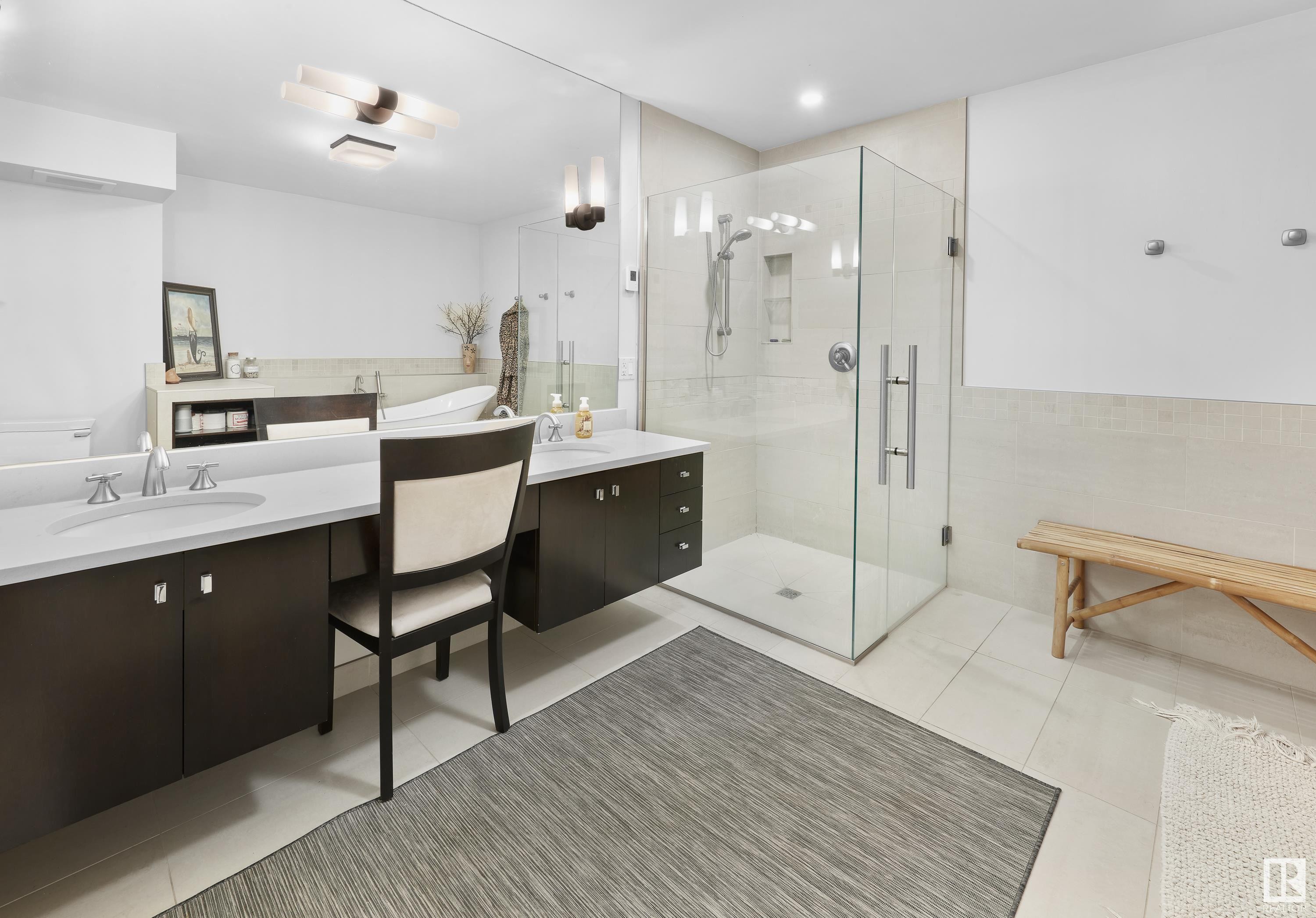 4804 154 Street, Edmonton, AB - Indoor Photo Showing Bathroom