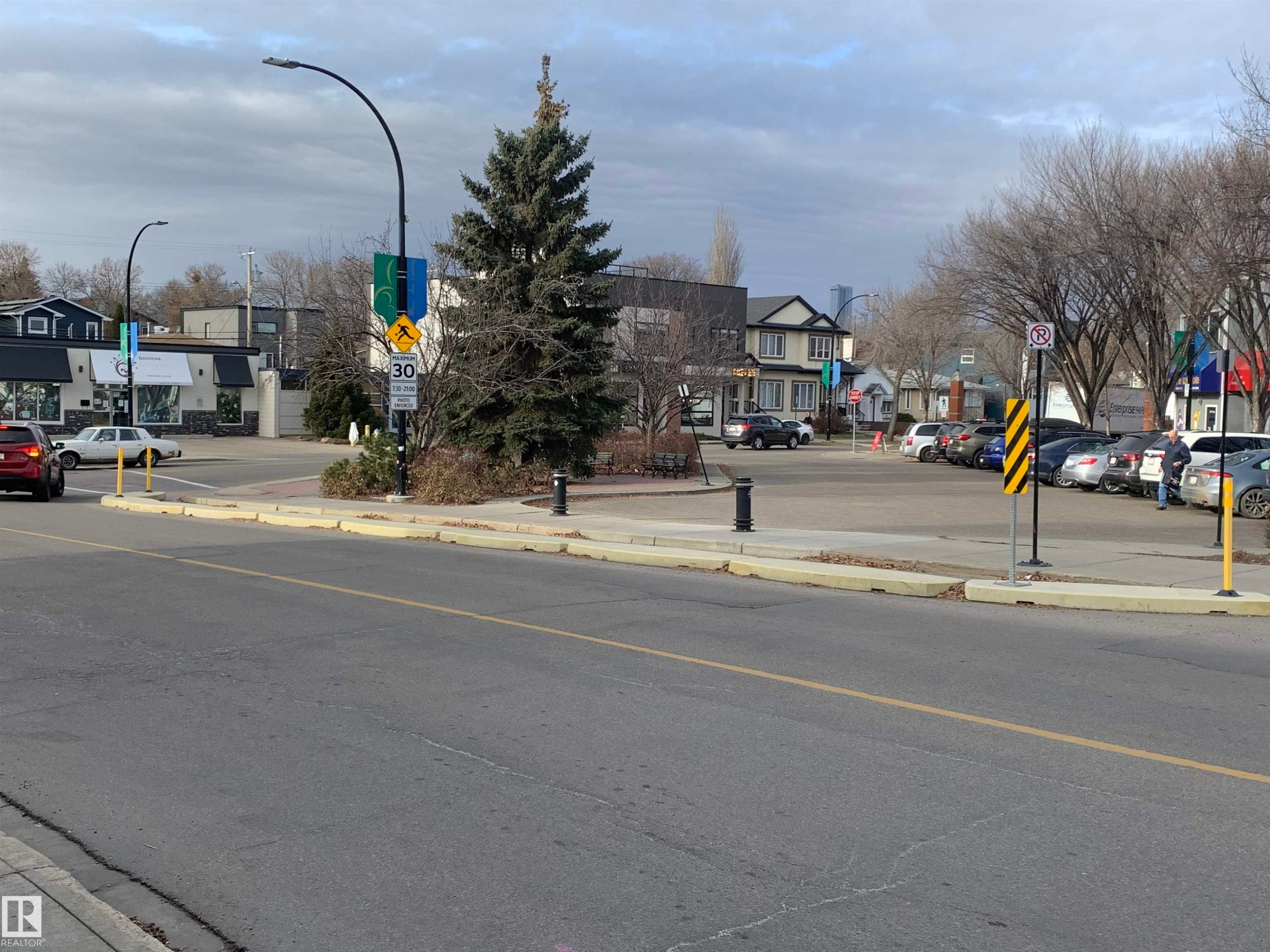 9203 88 Avenue, Edmonton, AB