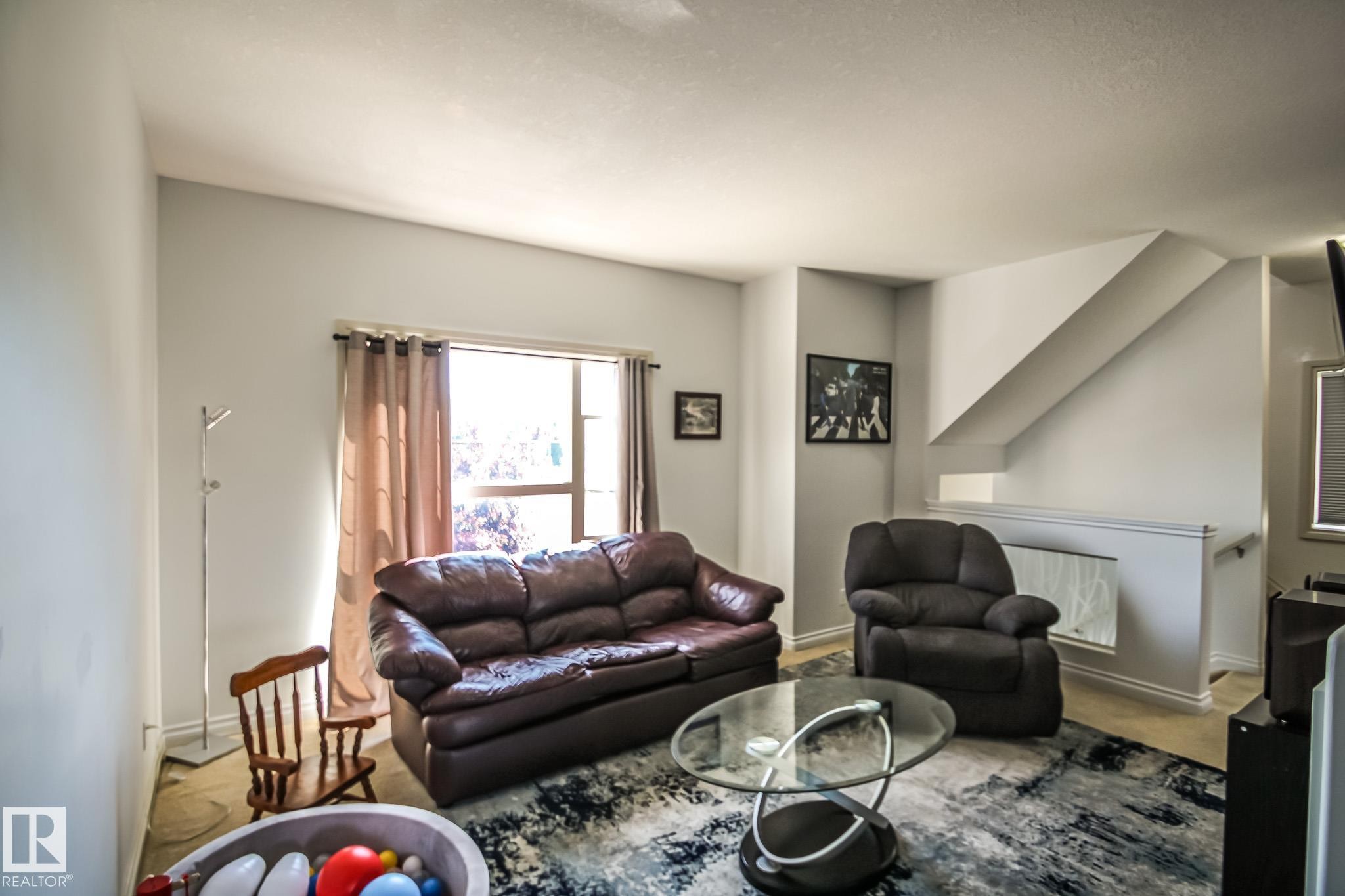 #2 1501 8 Ave, Cold Lake, AB - Indoor Photo Showing Living Room