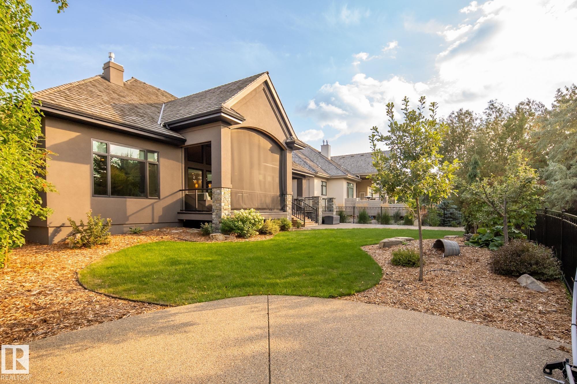 2767 Wheaton Drive, Edmonton, AB - Outdoor