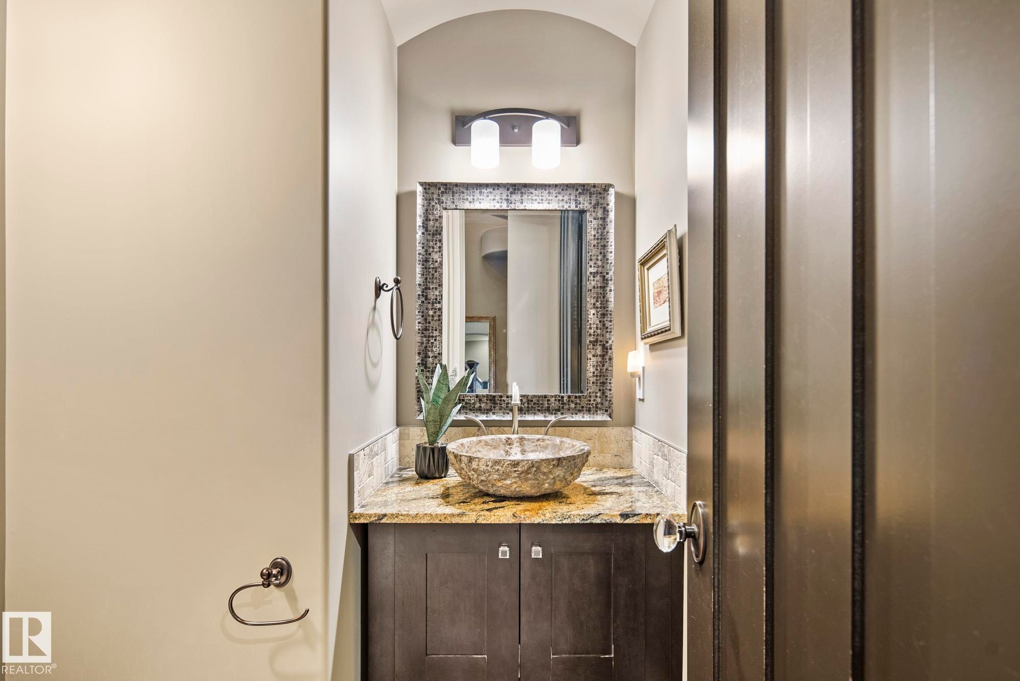 2767 Wheaton Drive, Edmonton, AB - Indoor Photo Showing Bathroom