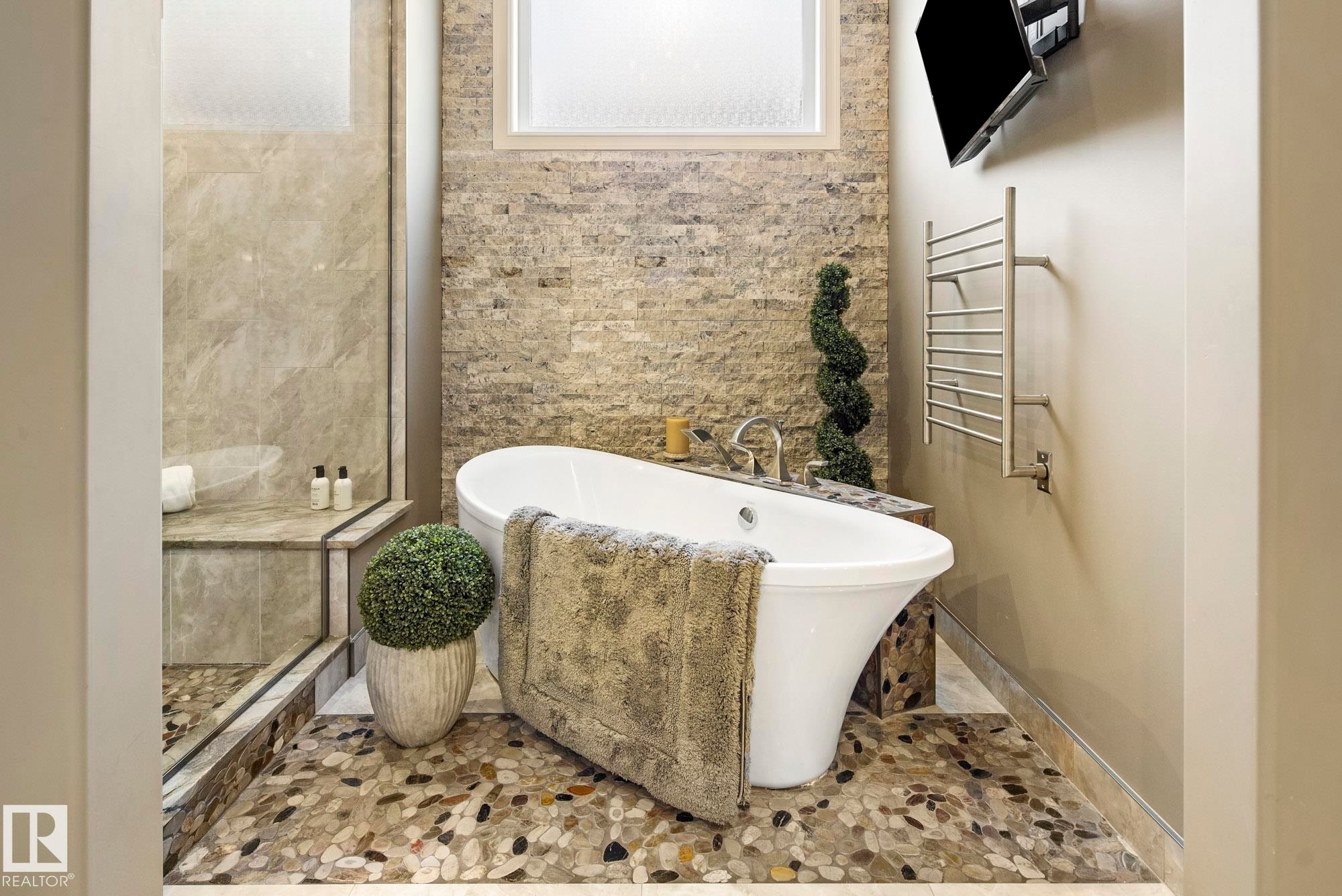 2767 Wheaton Drive, Edmonton, AB - Indoor Photo Showing Bathroom