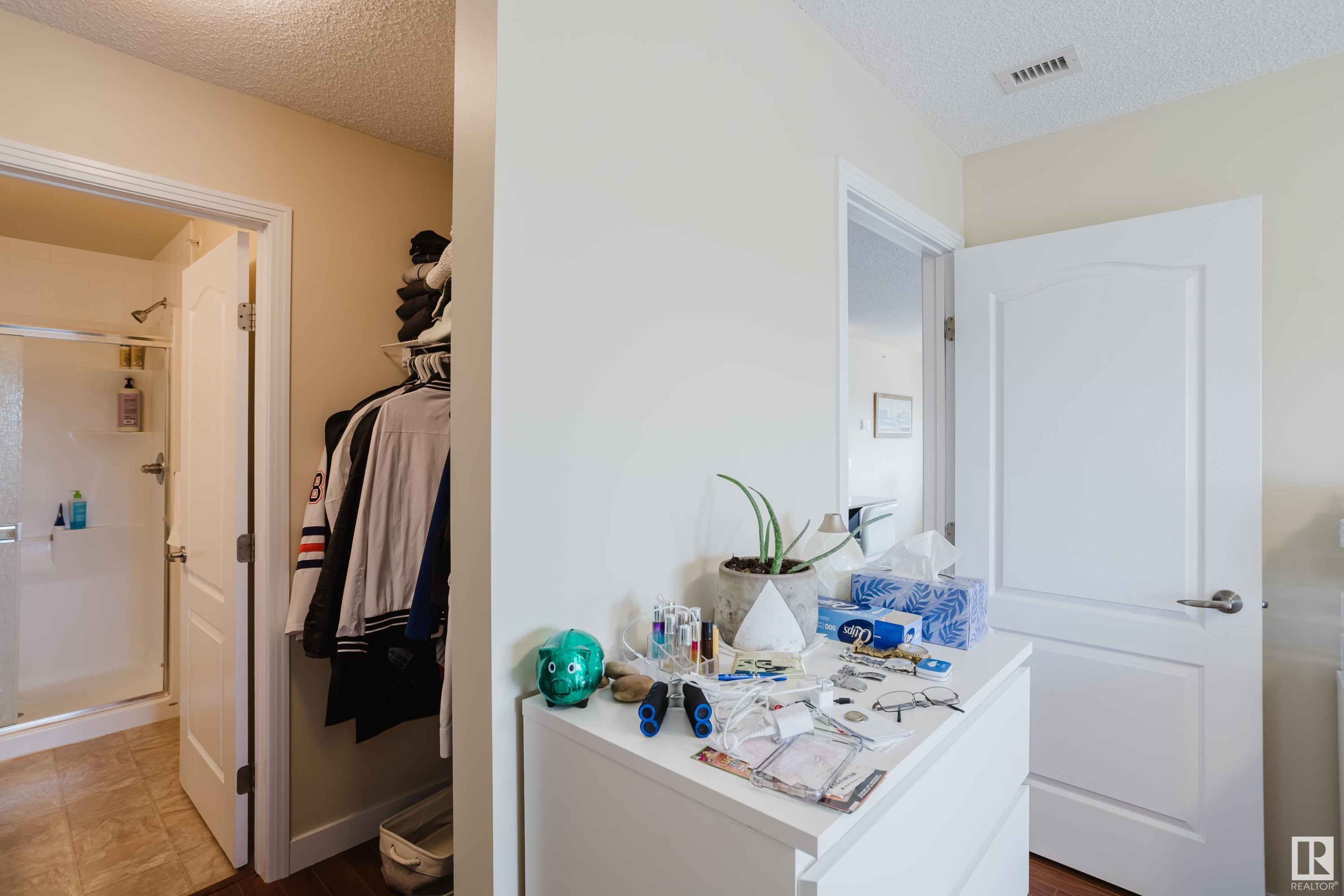 415 12650 142 Avenue, Edmonton, AB - Indoor Photo Showing Other Room