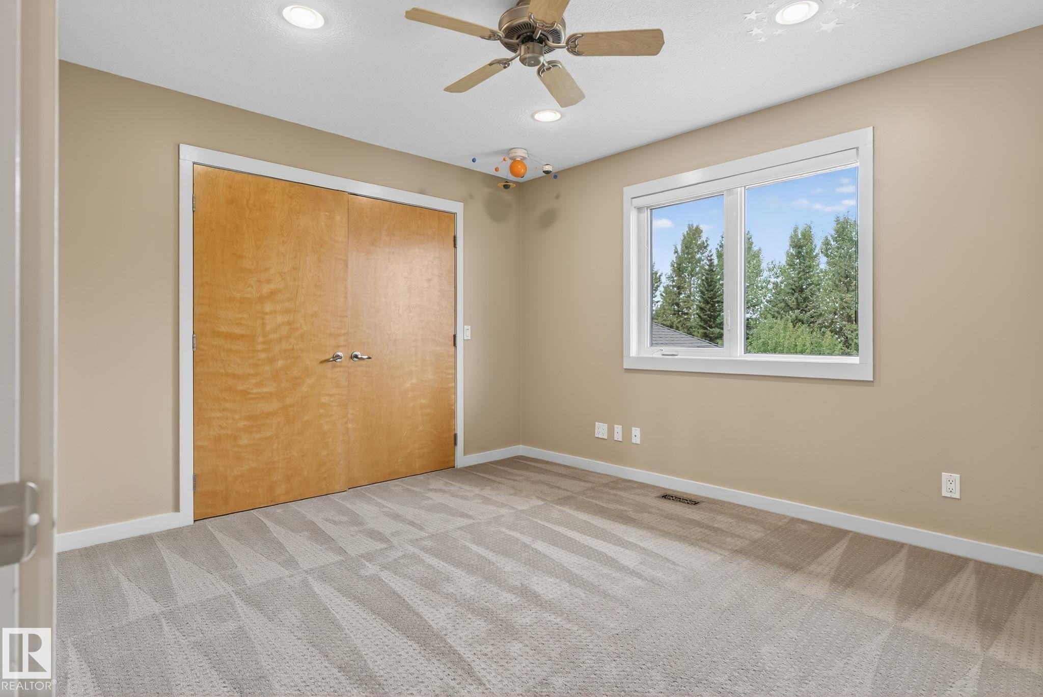 15860 41 Avenue, Edmonton, AB - Indoor Photo Showing Other Room