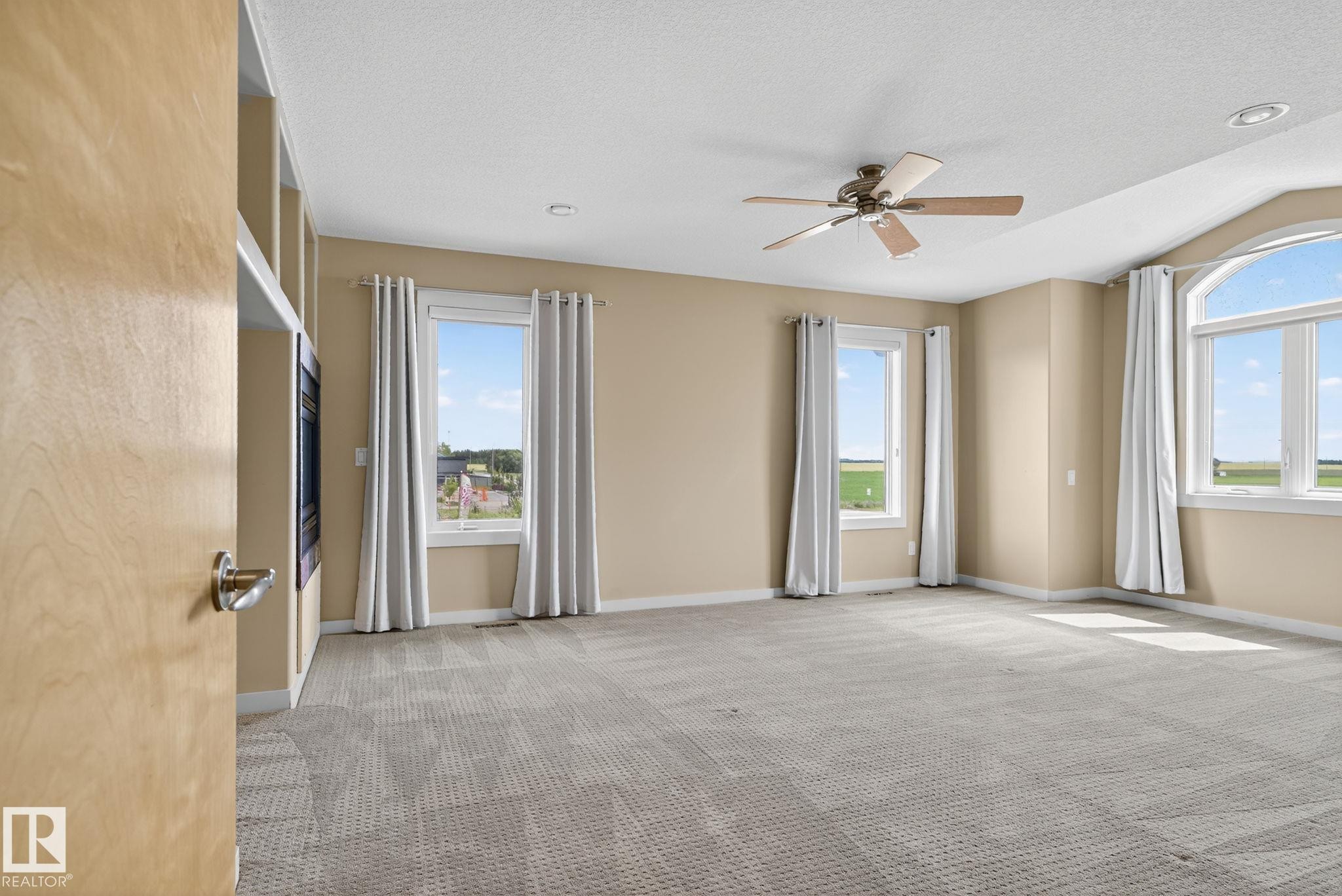 15860 41 Avenue, Edmonton, AB - Indoor Photo Showing Other Room