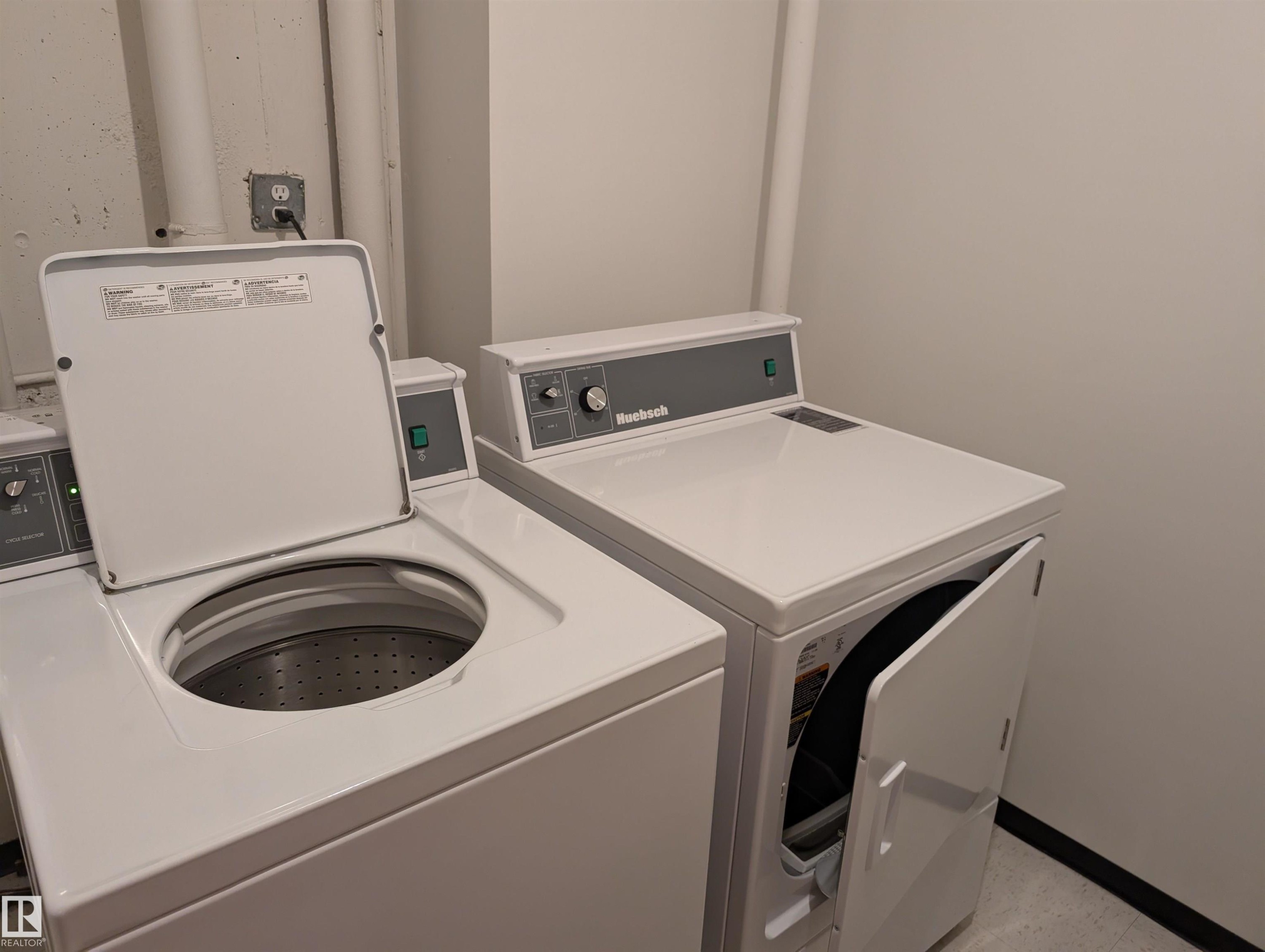 1007 11307 99 Avenue, Edmonton, AB - Indoor Photo Showing Laundry Room