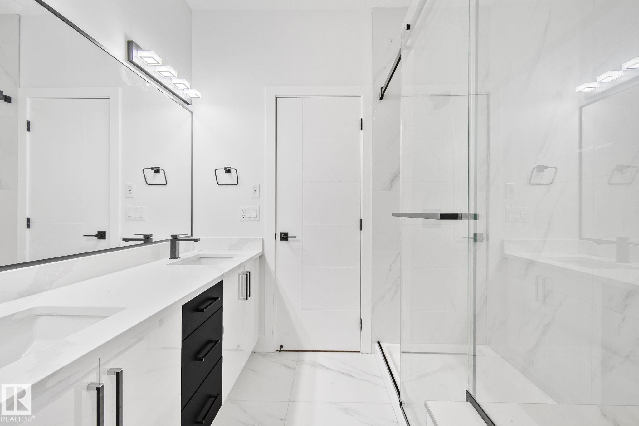 11032 128 Street, Edmonton, AB - Indoor Photo Showing Other Room