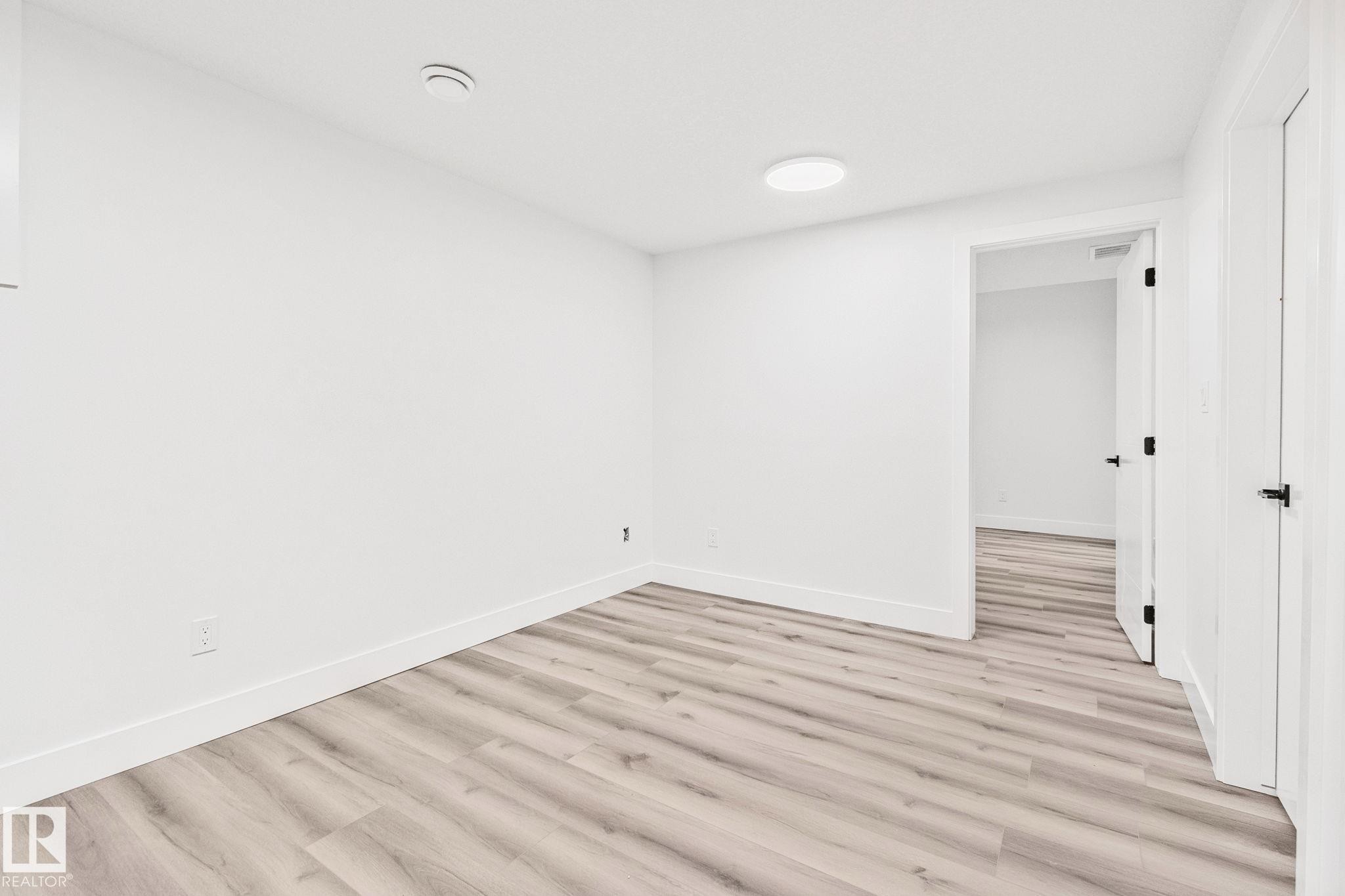 11032 128 Street, Edmonton, AB - Indoor Photo Showing Other Room