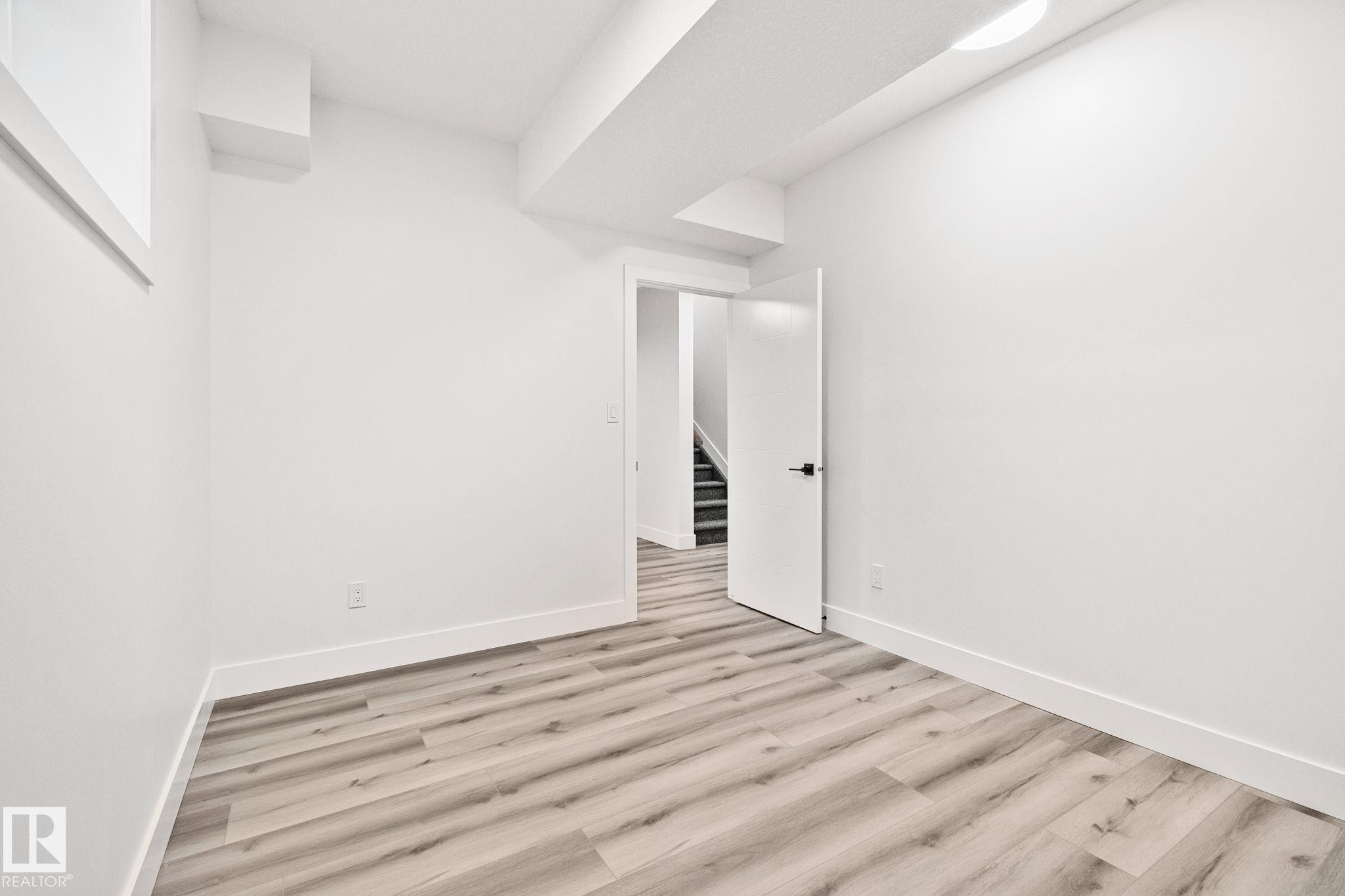 11032 128 Street, Edmonton, AB - Indoor Photo Showing Other Room