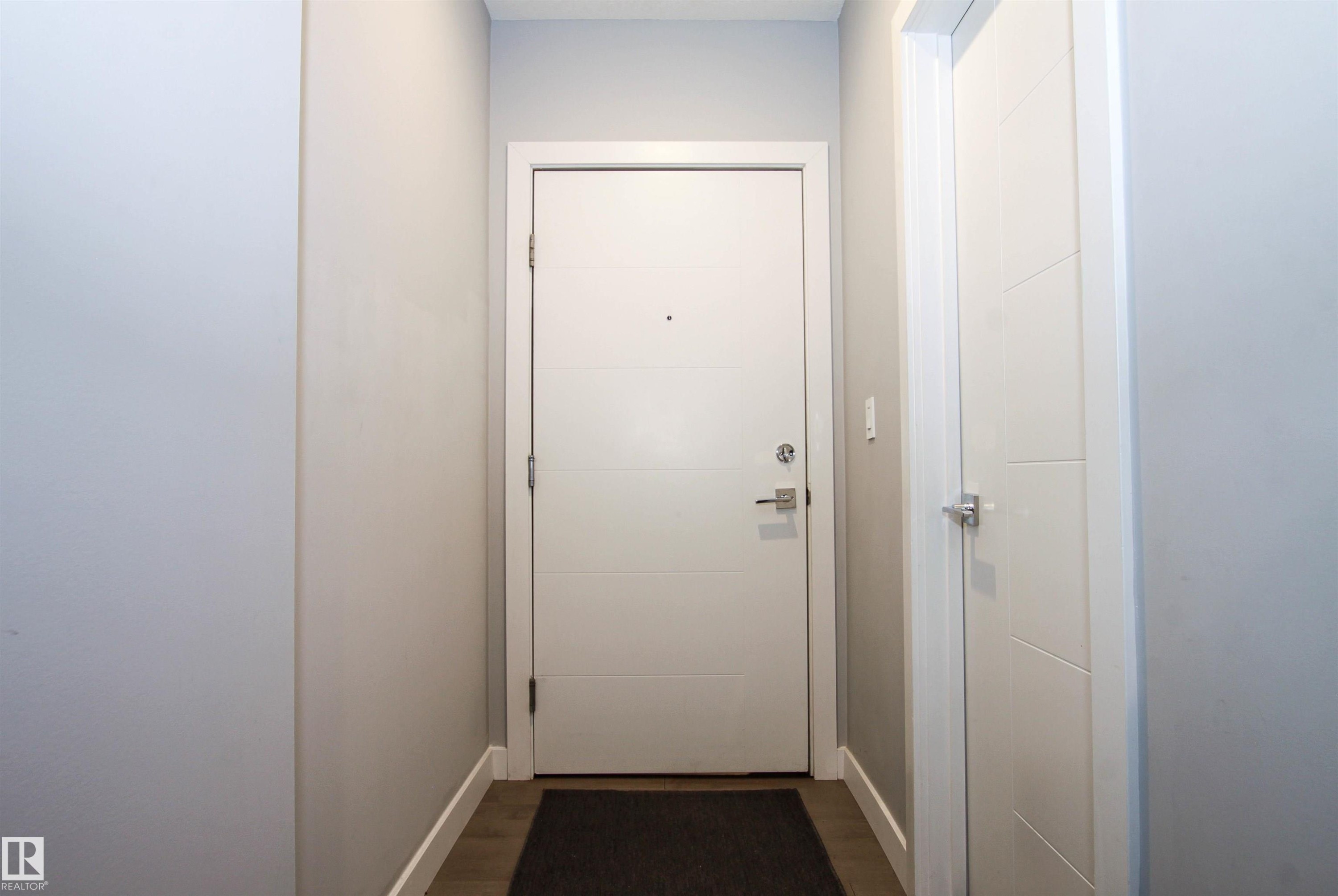 2003 10238 103 Street, Edmonton, AB - Indoor Photo Showing Other Room