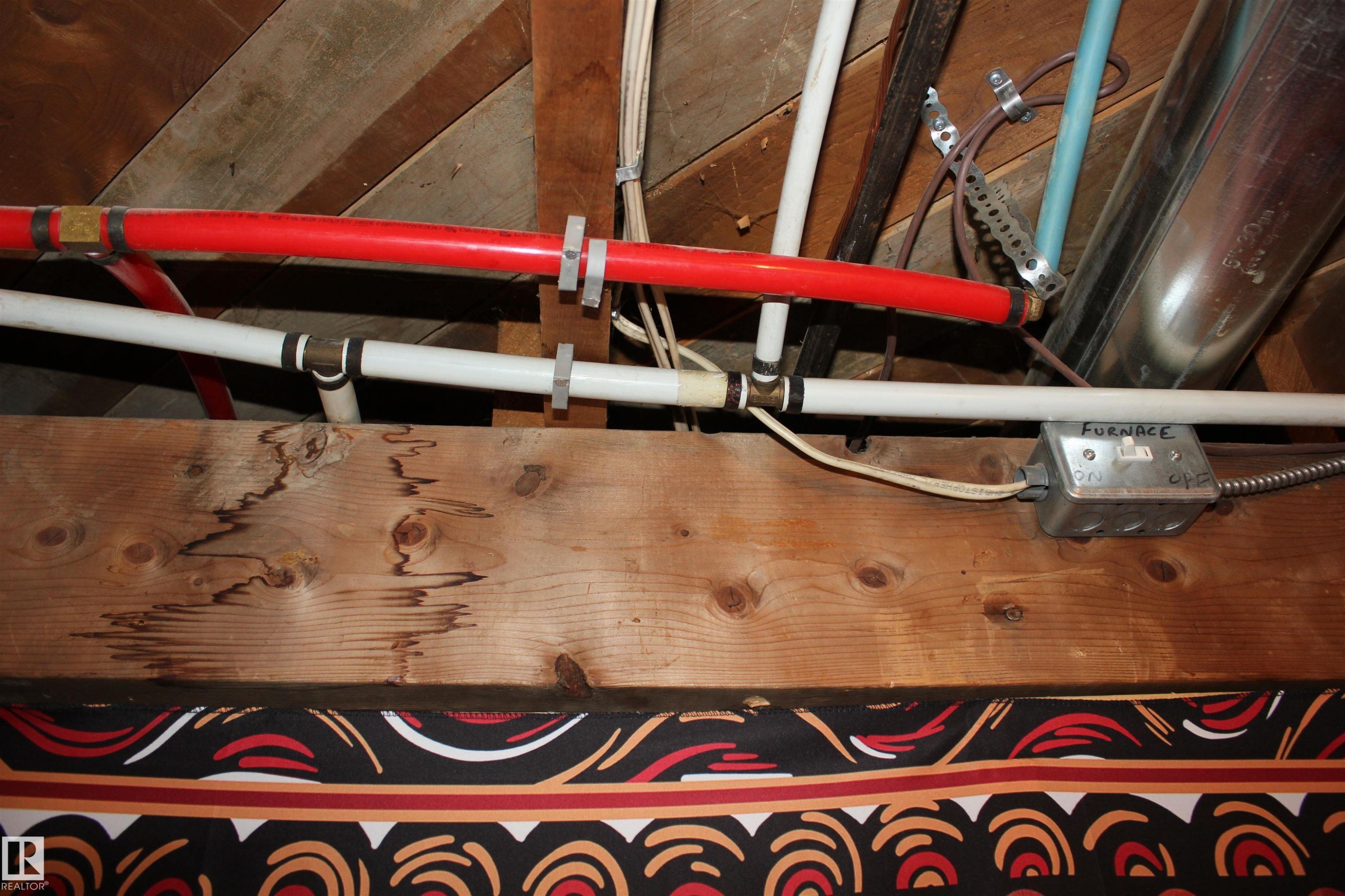 109 Main Road, Derwent, AB - Indoor Photo Showing Other Room