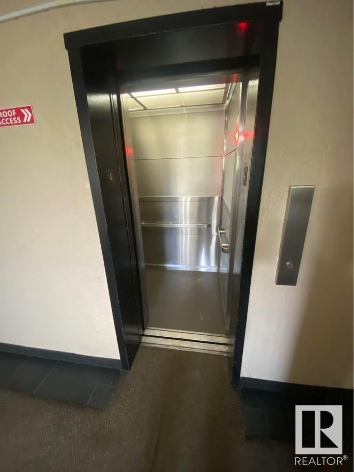 206 10616 156 Street, Edmonton, AB - Indoor