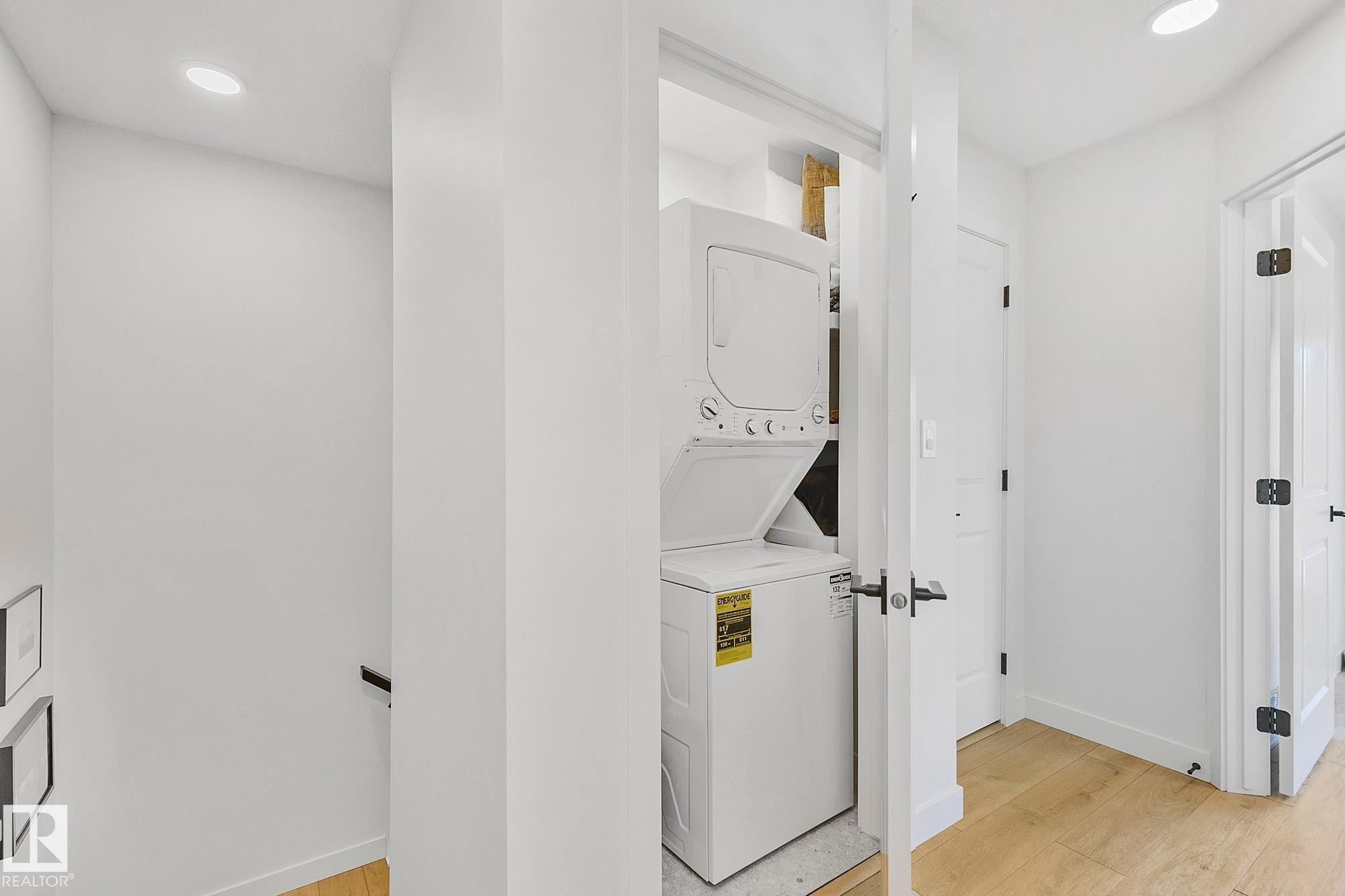 10363 149 Street, Edmonton, AB - Indoor Photo Showing Laundry Room