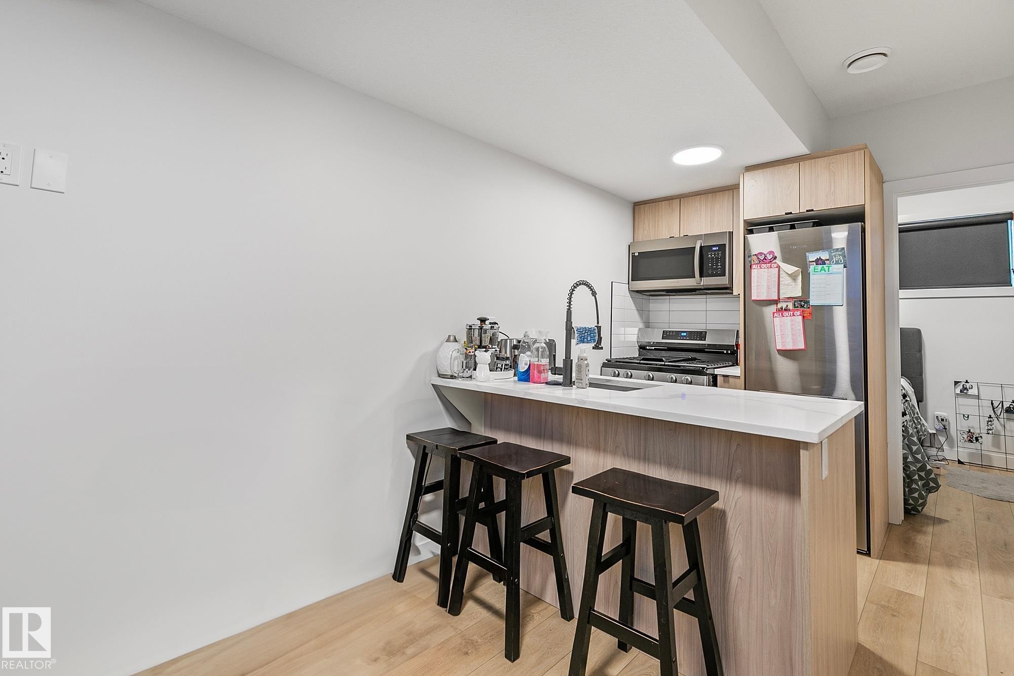 10363 149 Street, Edmonton, AB - Indoor Photo Showing Kitchen