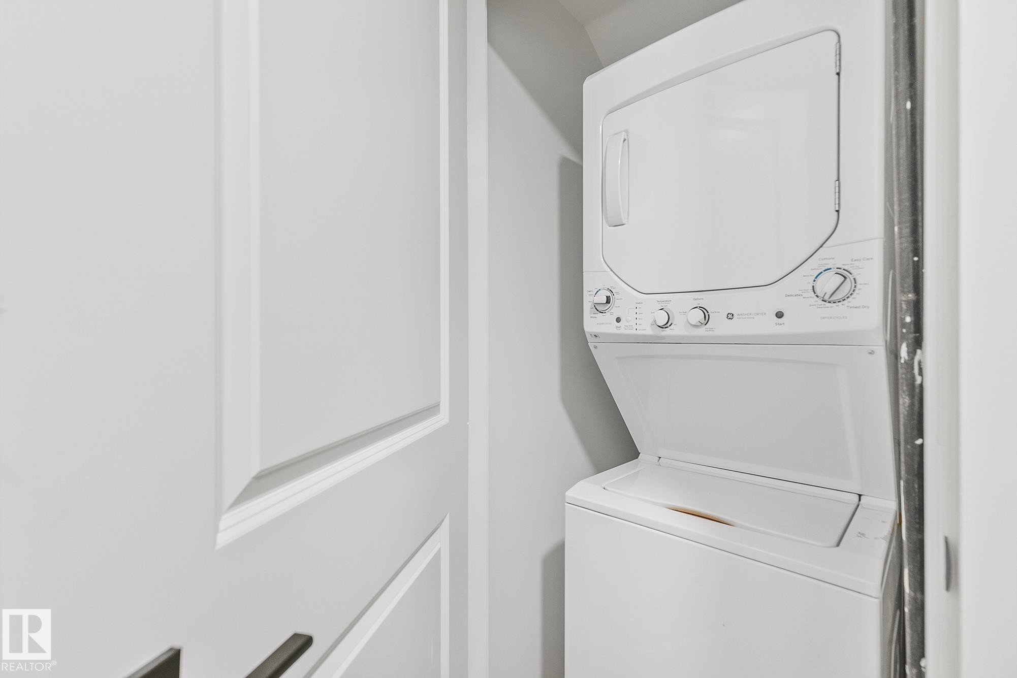 10363 149 Street, Edmonton, AB - Indoor Photo Showing Laundry Room