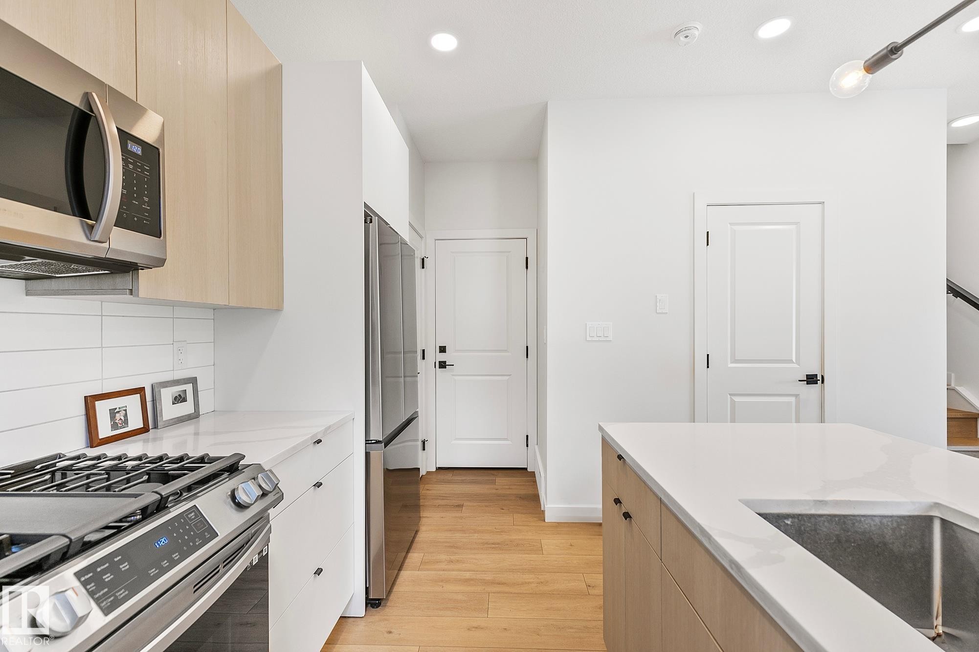 10363 149 Street, Edmonton, AB - Indoor Photo Showing Kitchen