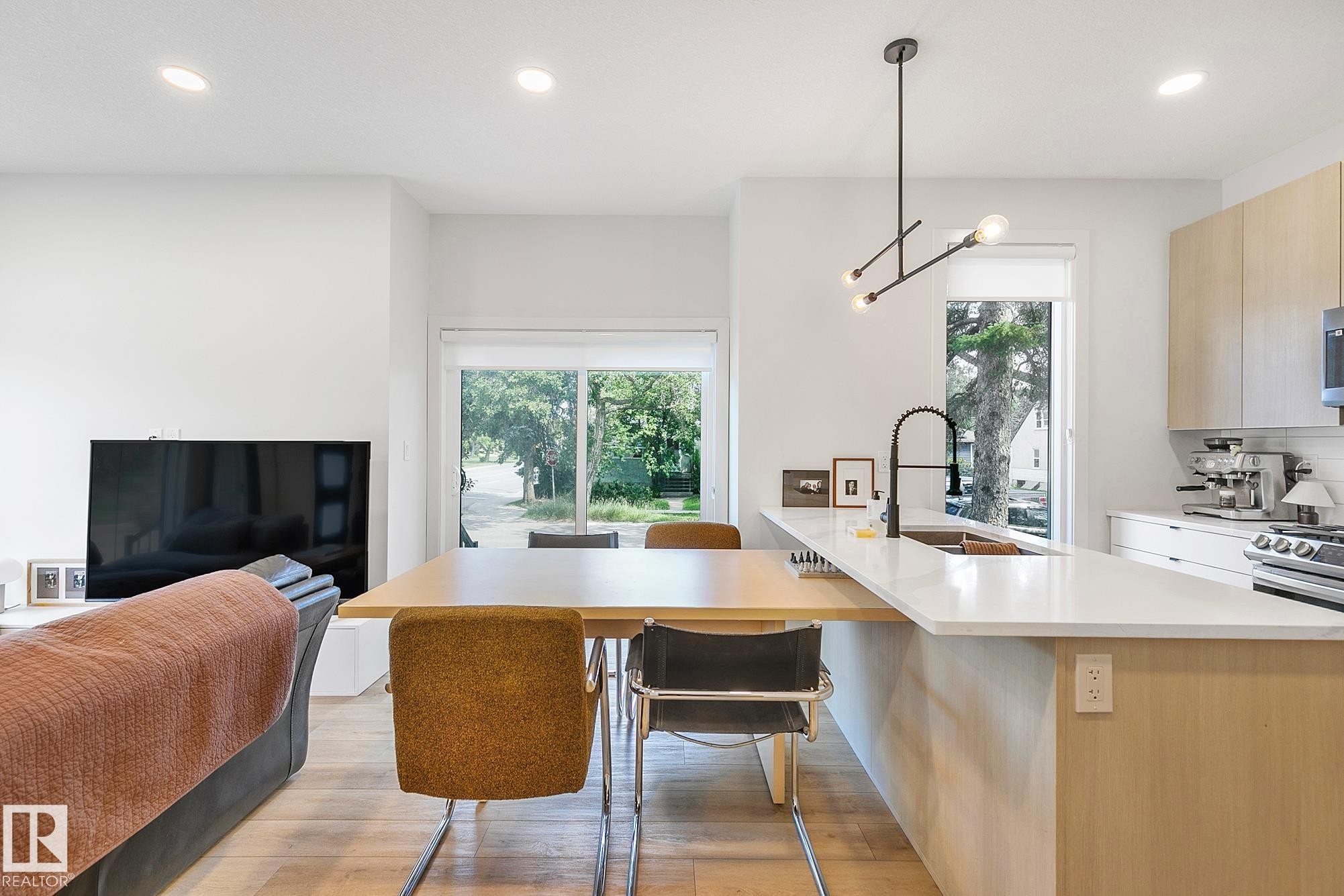 10363 149 Street, Edmonton, AB - Indoor Photo Showing Kitchen With Double Sink With Upgraded Kitchen