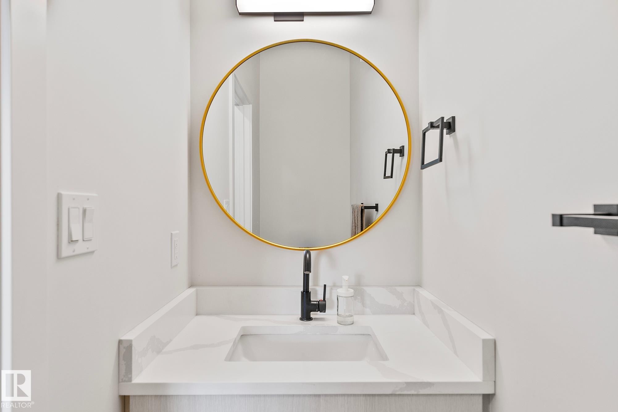 10363 149 Street, Edmonton, AB - Indoor Photo Showing Other Room