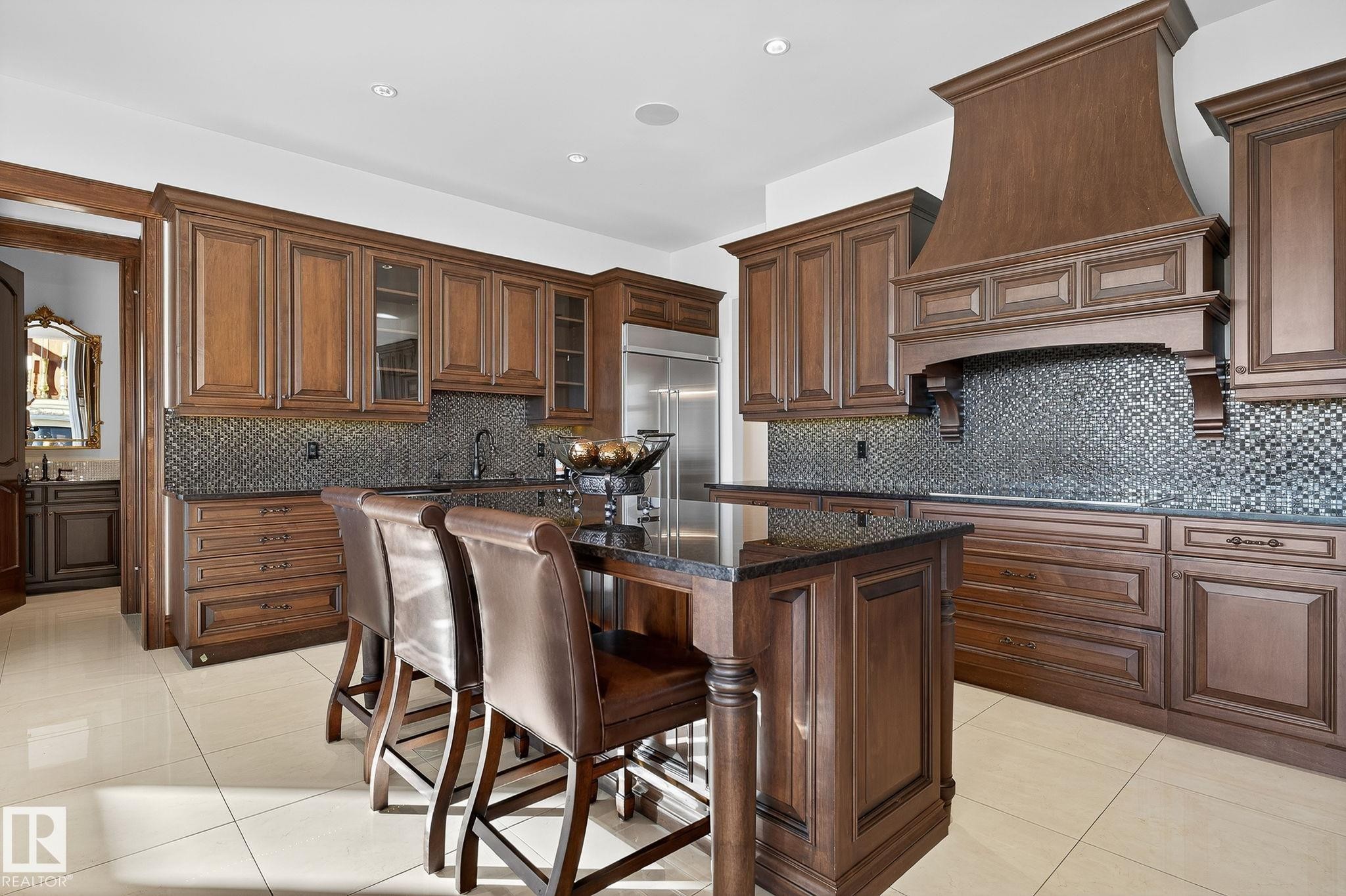 53524 Range Road 263A, Rural Sturgeon County, AB - Indoor Photo Showing Kitchen