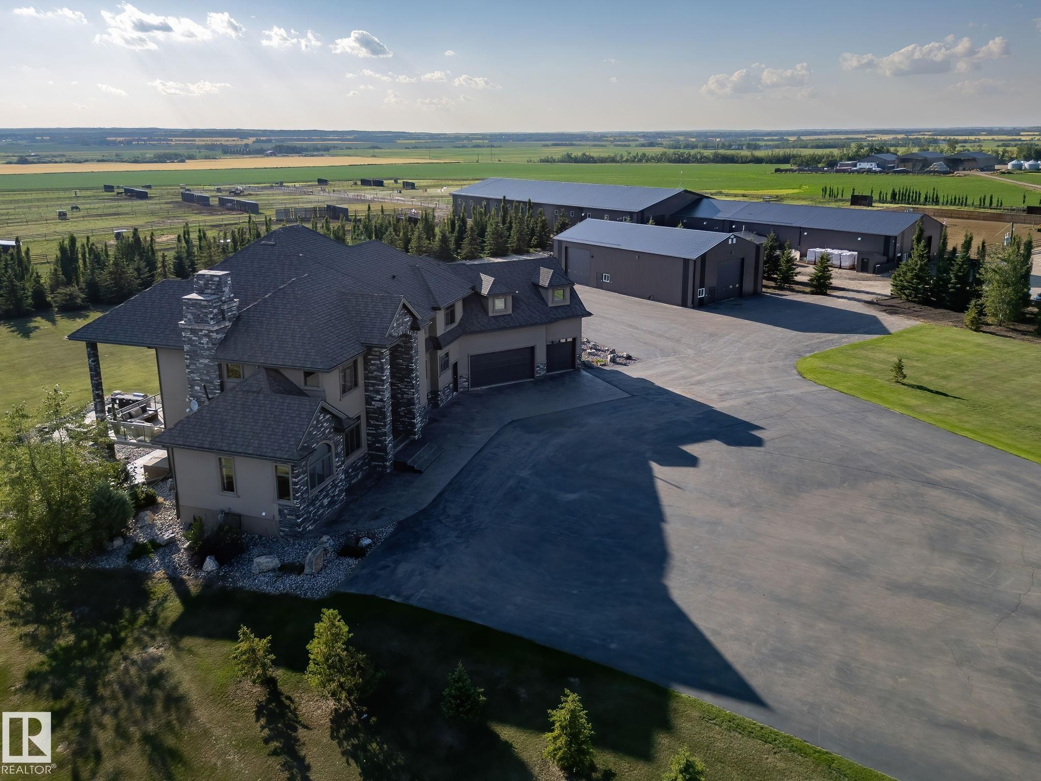Overview of rural landscape - 53524 Range Road 263A, Rural Sturgeon County, AB - Outdoor With View