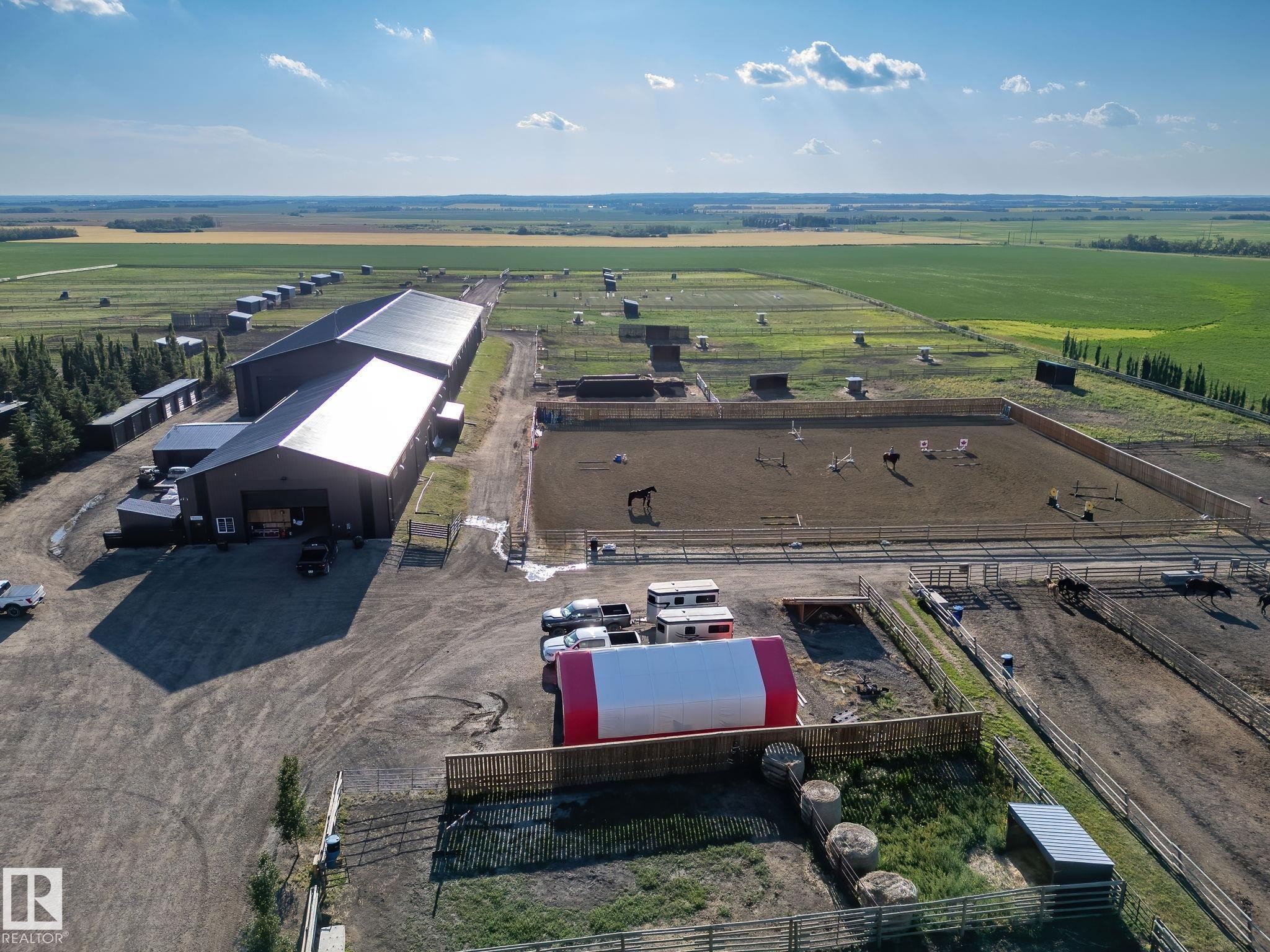 Overview of rural landscape - 53524 Range Road 263A, Rural Sturgeon County, AB - Outdoor With View