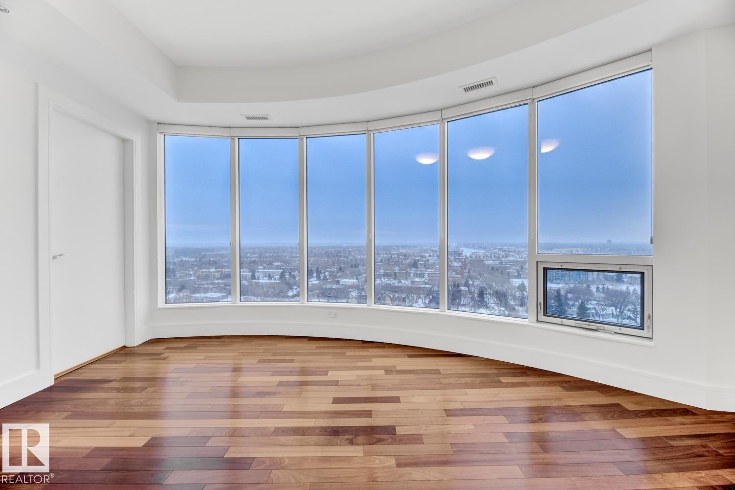 1900 10035 Saskatchewan Drive, Edmonton, AB - Indoor Photo Showing Other Room