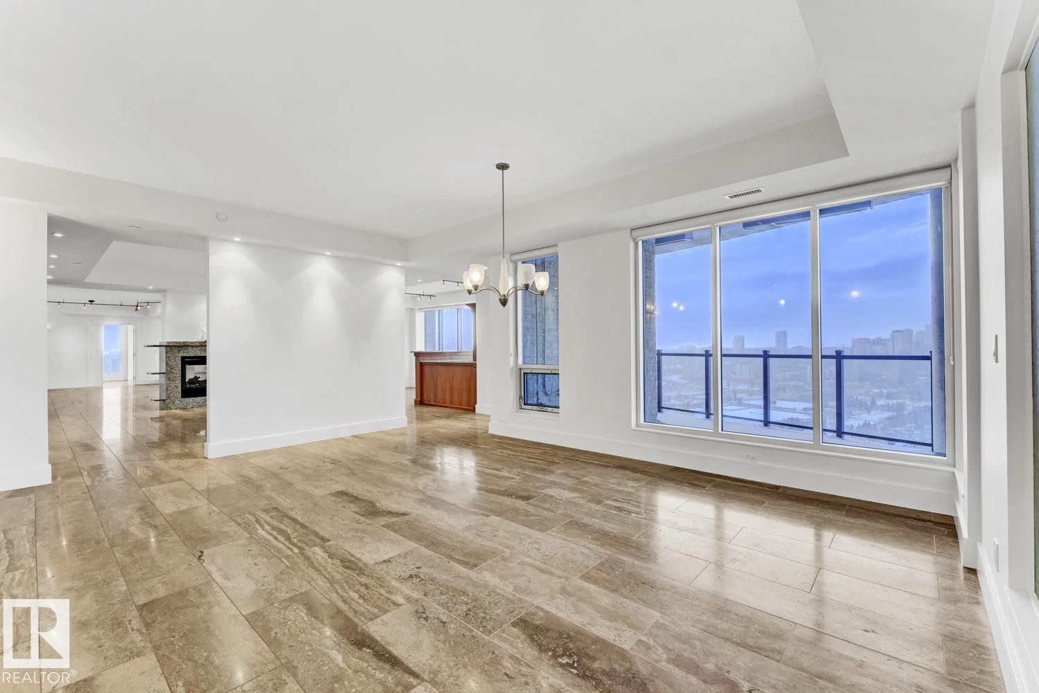 1900 10035 Saskatchewan Drive, Edmonton, AB - Indoor Photo Showing Other Room