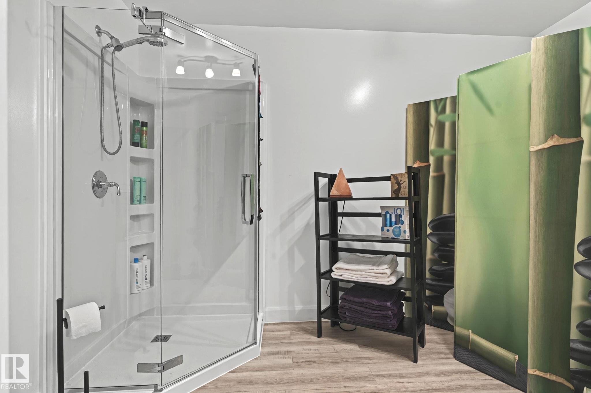 23 Westbrook Drive, Edmonton, AB - Indoor Photo Showing Bathroom